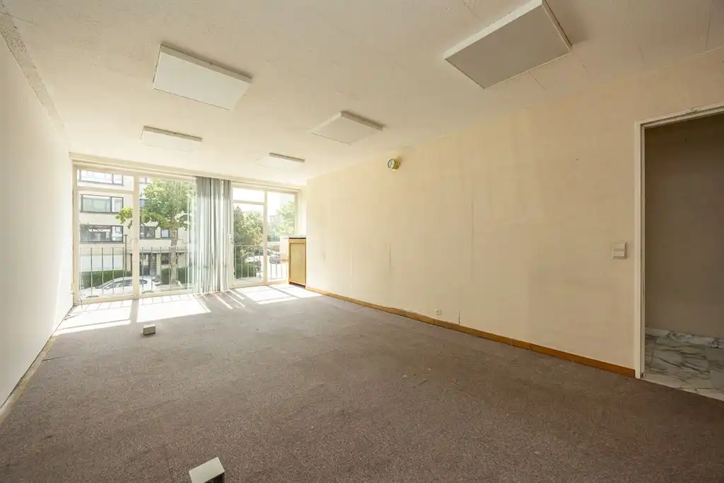 Gigantisch te renoveren appartement met 4 slpk foto 23