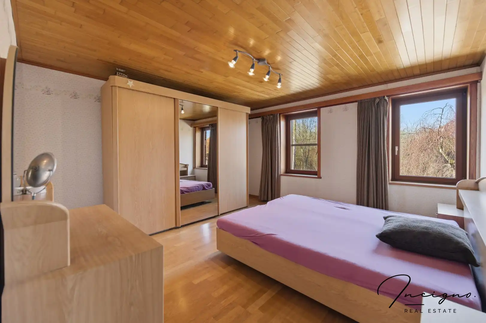 Ruime te renoveren halfopen bebouwing met atelier foto 11