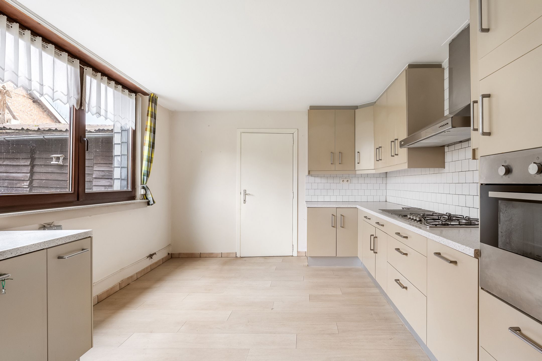 HOB gezinswoning + bijgebouw in de Voerstreek foto 11