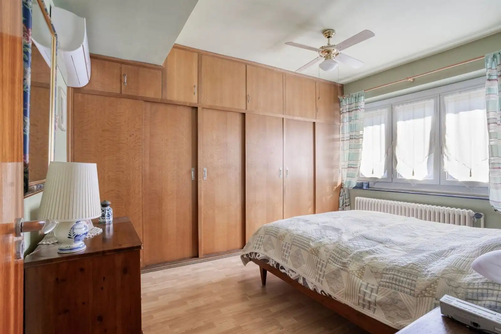 Zeer goed onderhouden woning met 3 slaapkamers, bureau + prive staanplaats  foto 18