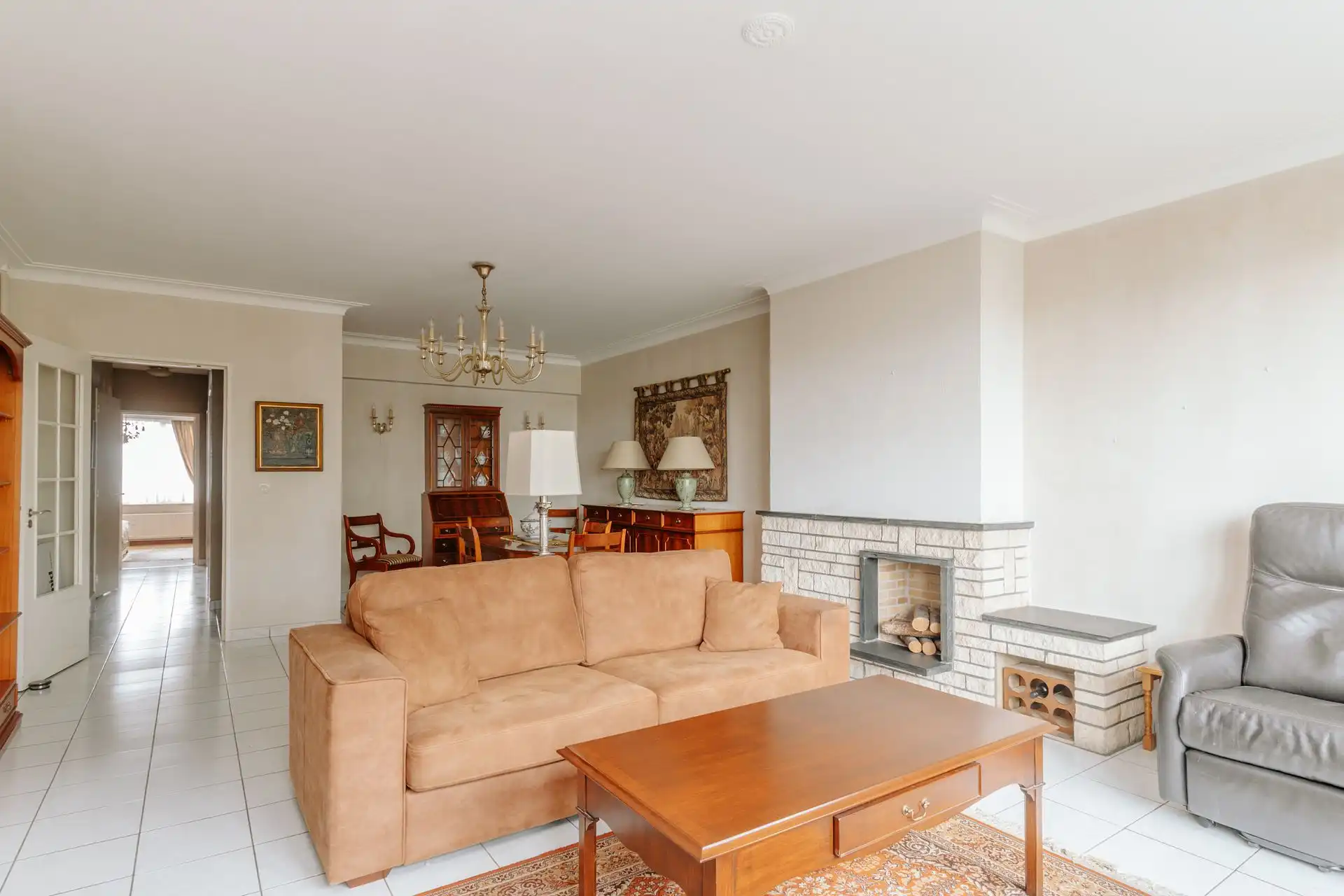 Ruim appartement op de 5de verdieping met autostaanplaats foto 5