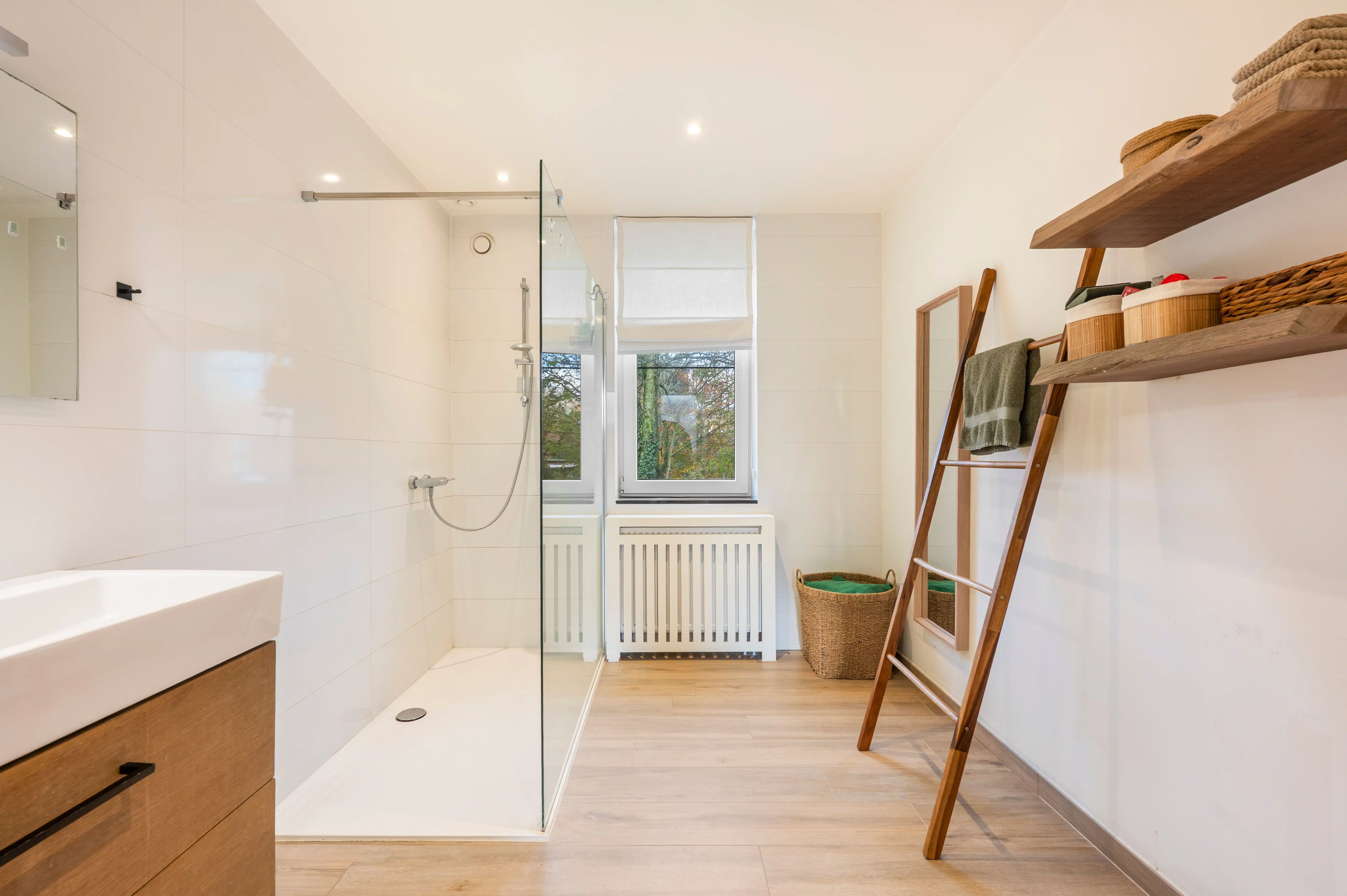 Moderne gezinswoning met gezellige stadstuin op de Lage Kaart te Brasschaat! foto 12