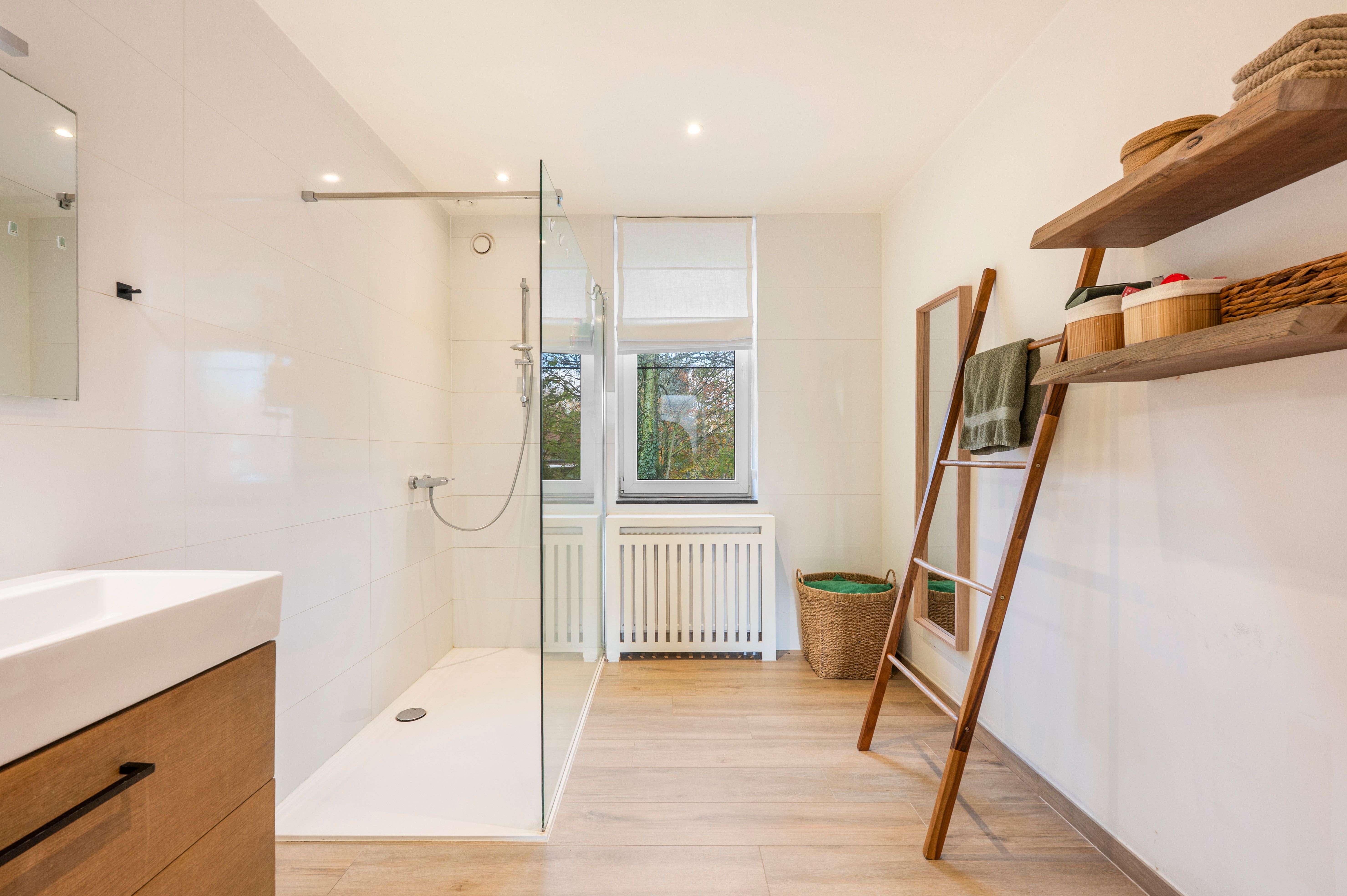 Moderne gezinswoning met gezellige stadstuin op de Lage Kaart te Brasschaat! foto 12