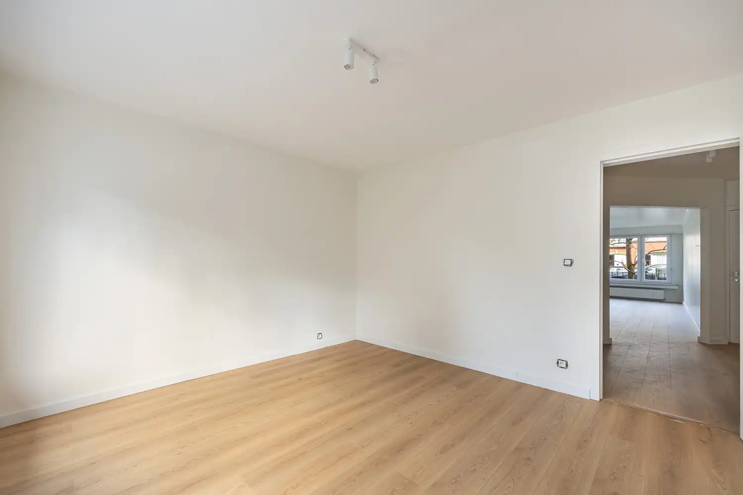 Modern gelijkvloersapp met charmante ZW-tuin foto 14