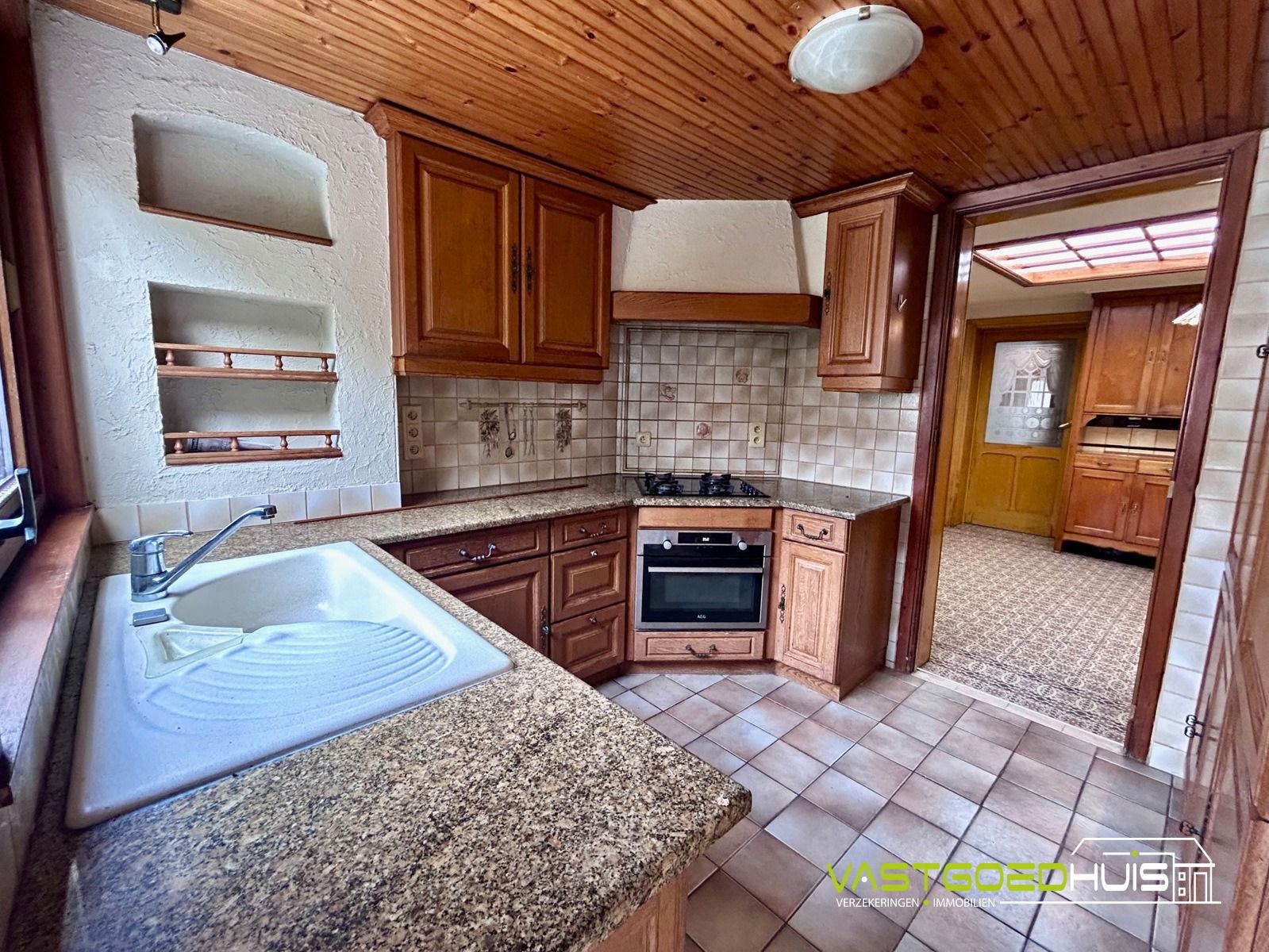 Karaktervolle gezinswoning met authentieke details in Ninove foto 18