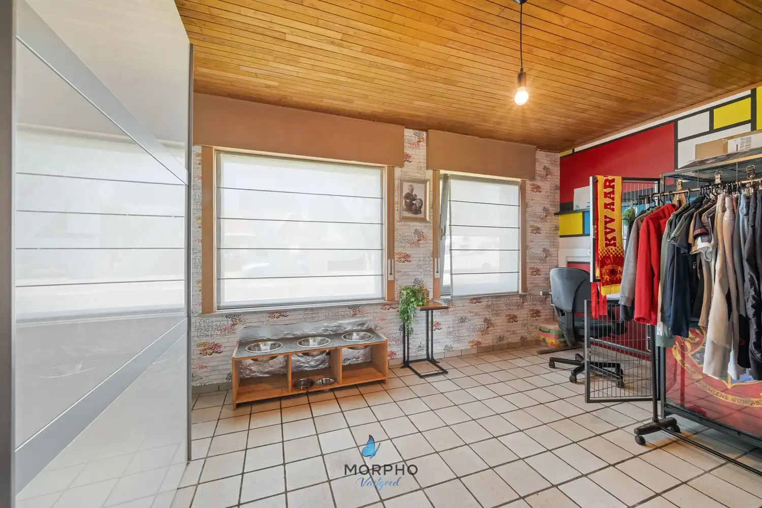 Verrassend ruime gezinswoning met 5 slaapkamers, garage en tuin op 1.107 m² foto 8