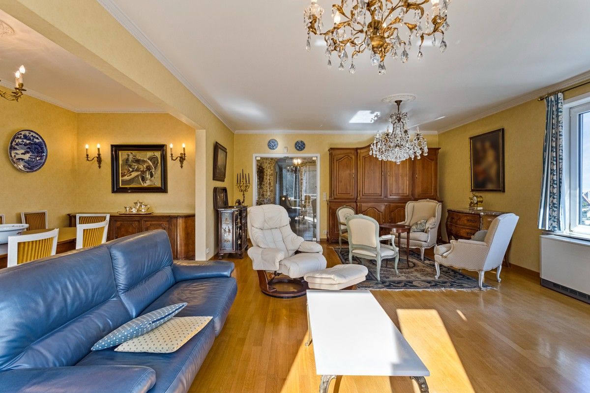 Residentieel erg ruim appartement met parkzicht en drie terrassen foto 5