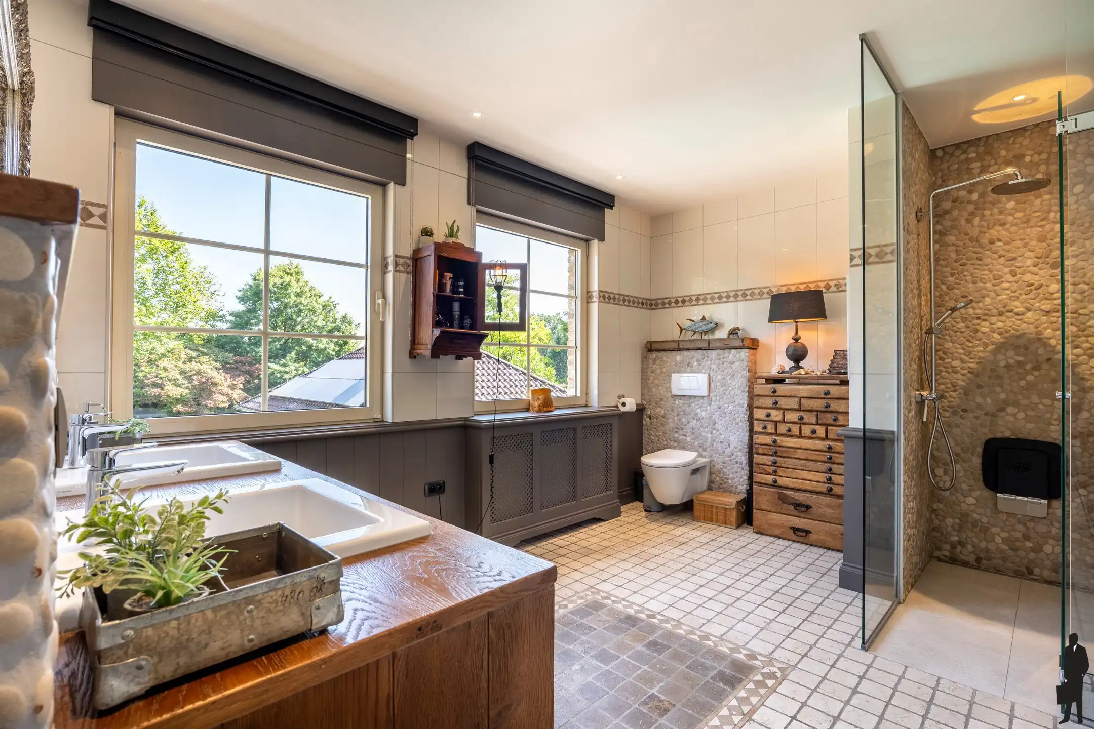 Unieke, recente villa te midden groen op grond van 2.135m² foto 20