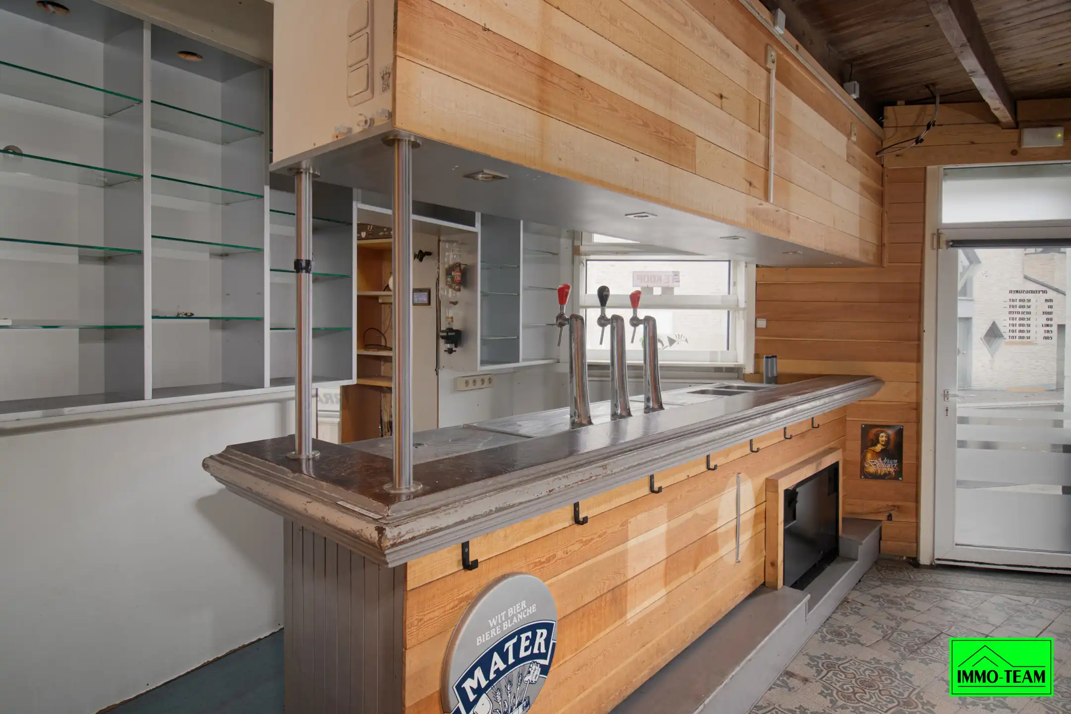 Ruim café met woongelegenheid nabij centrum foto 4