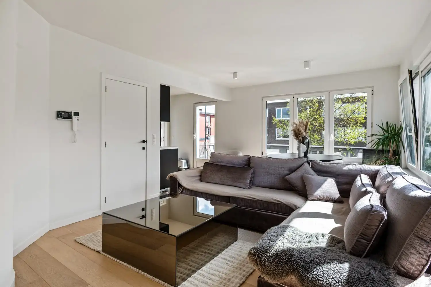 GERENOVEERD APPARTEMENT MET 2 SLAAPKAMERS! foto 6