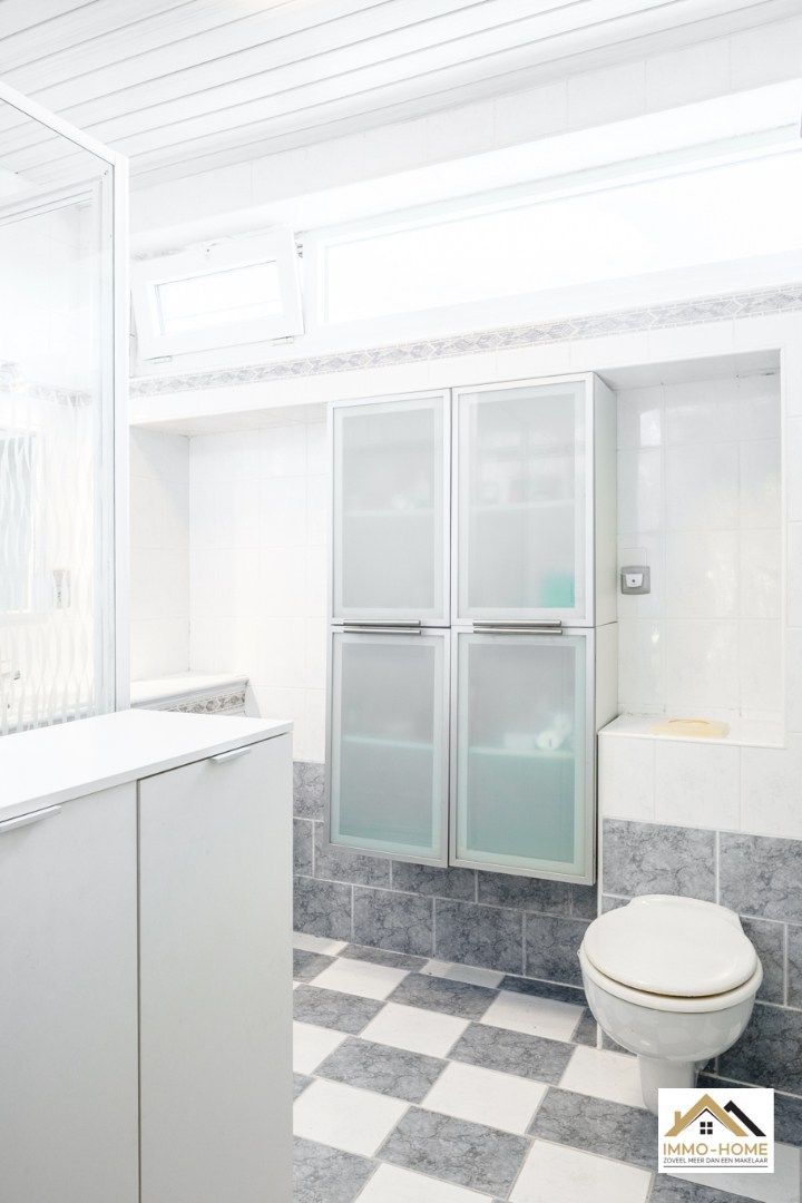 Instapklare woning op rustige topligging te Lokeren foto 16