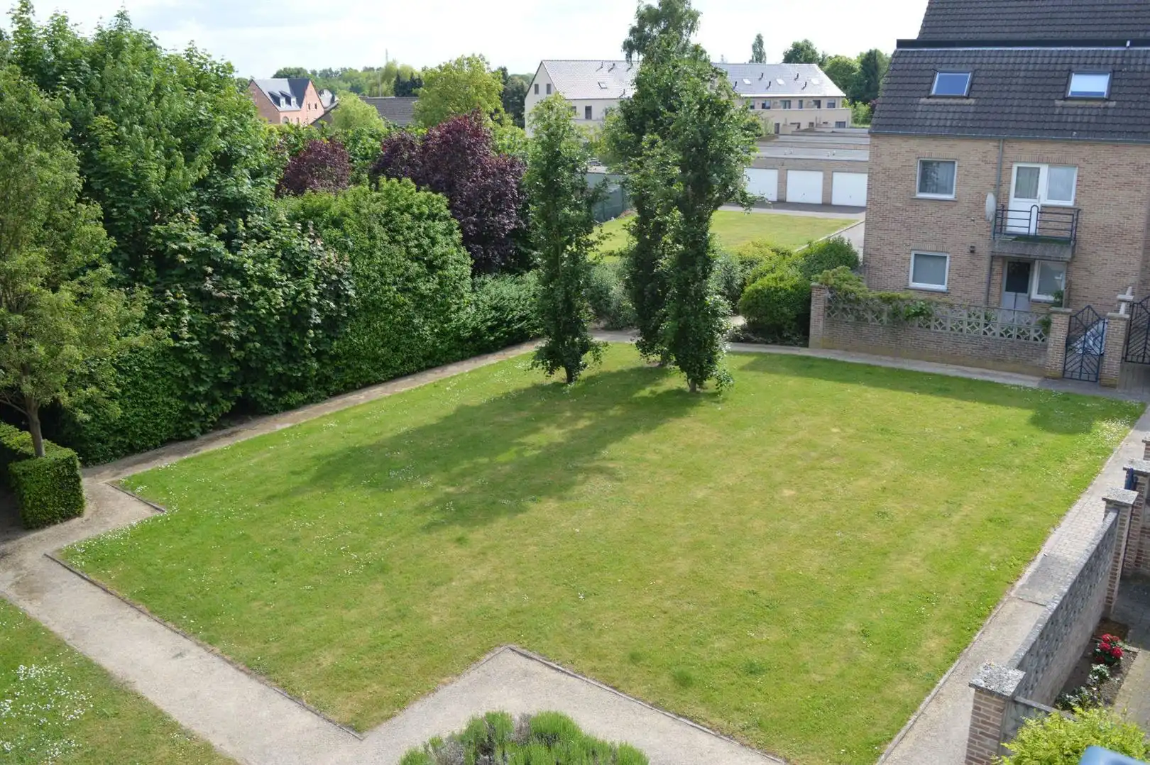 TE HUUR: Ruim appartement met 2 slaapkamers en 2 terrassen te Heusden-Zolder! foto 13