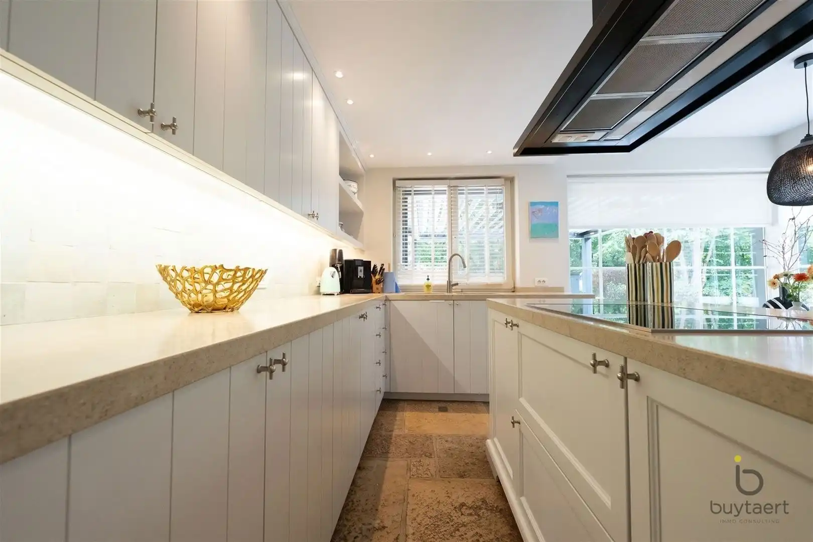 EXCLUSIEF: stijlvolle villa met een tijdloze inrichting op een toplocatie te Schilde! foto 27