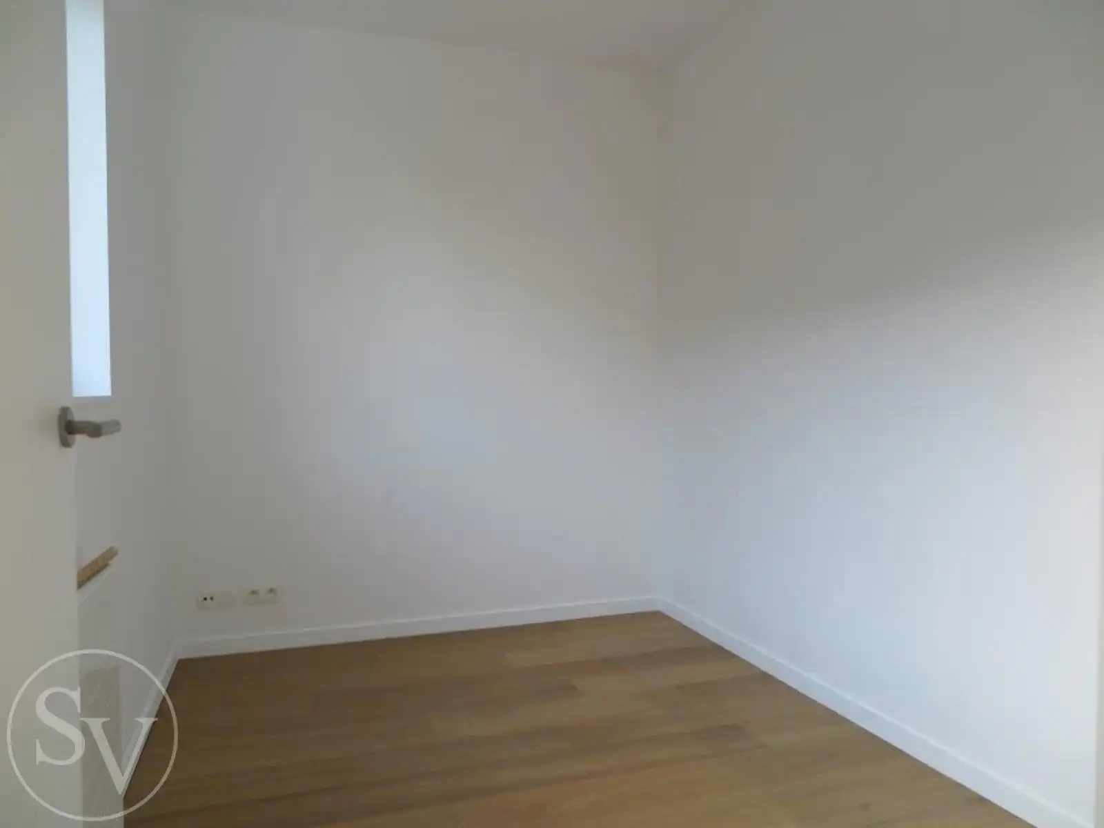 Woning, 3 slaapkamers en tuin. foto 16