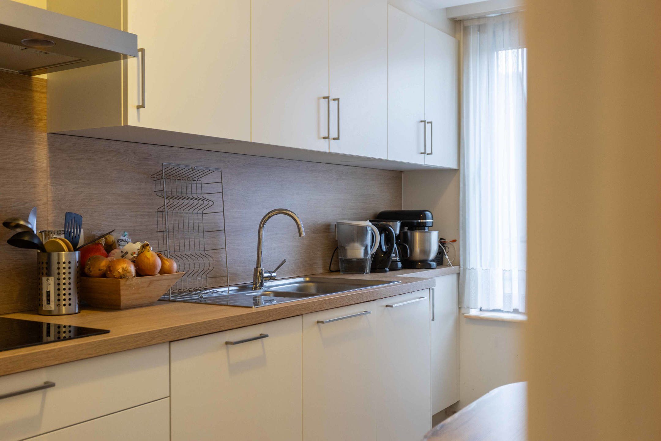 Ruim en lichtrijk appartement met garagebox op centrale locatie foto 3