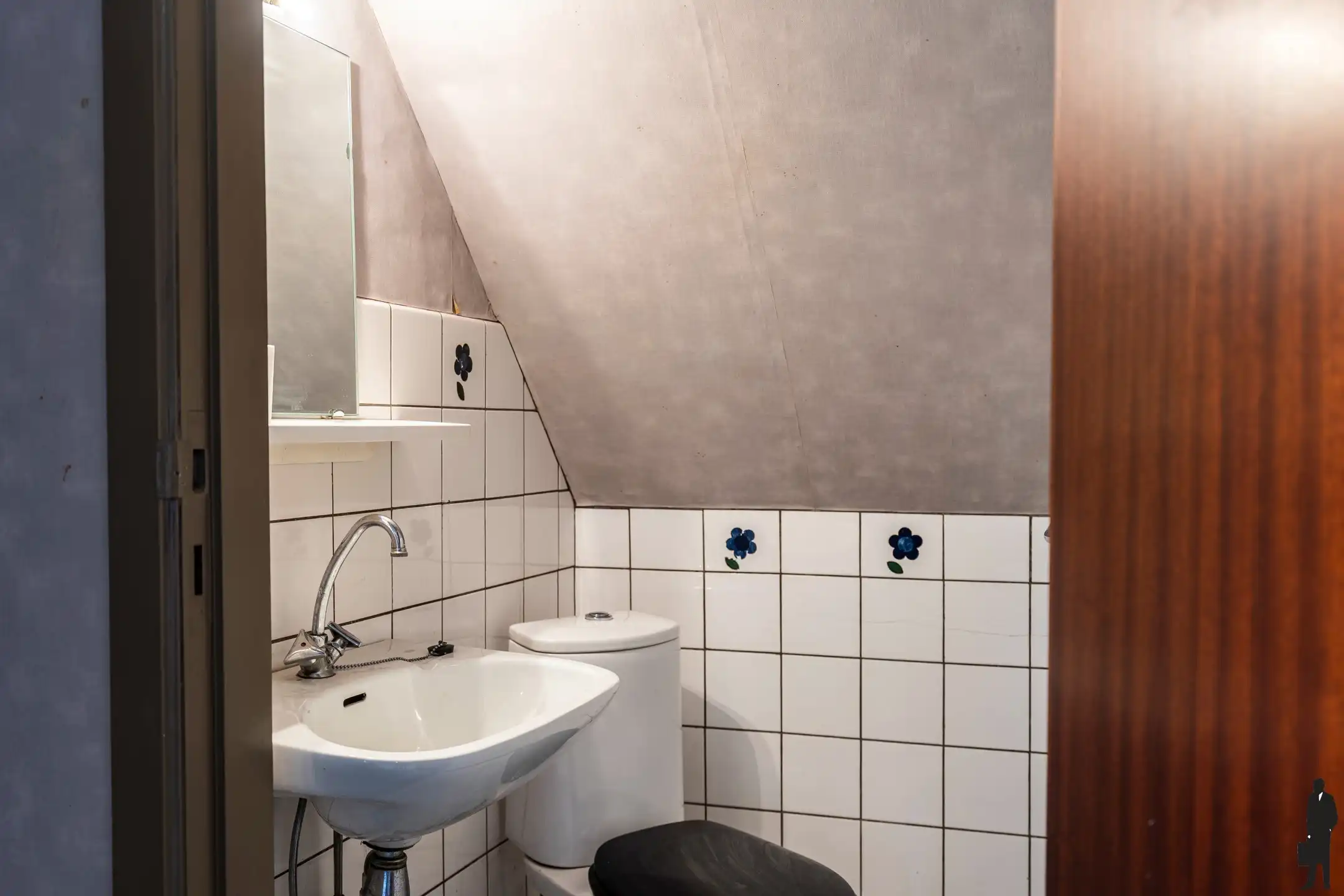 Uitzonderlijk gelegen villa in groen op grond van ca 1.730m² foto 16