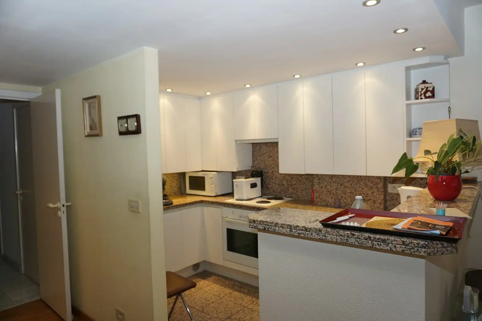 RUIM APPARTEMENT MET ZONNIGE TERRASSEN OP TOPLIGGING foto 10