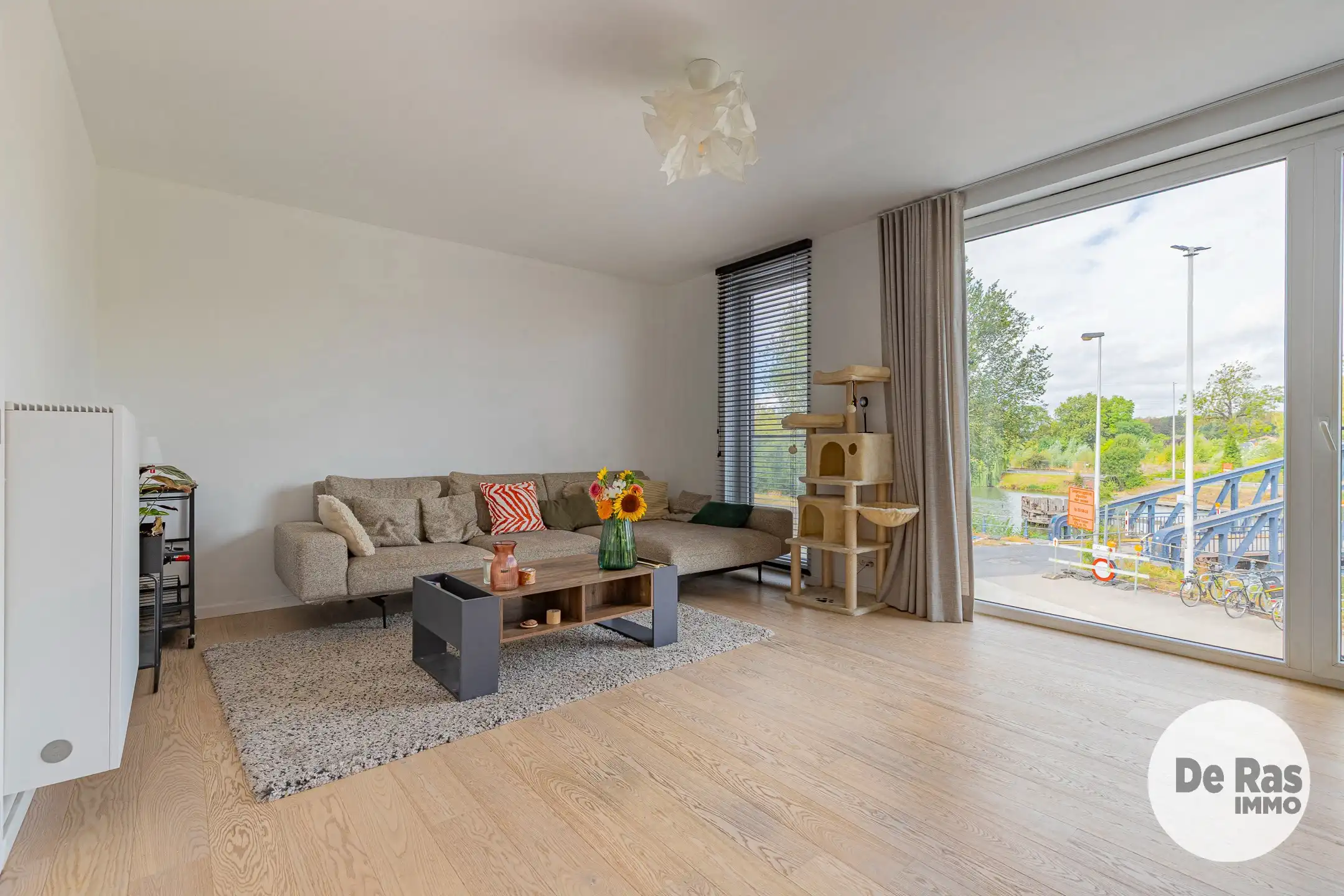 GENT - Recente woning met 3 slpks, berging en staanplaats foto 10