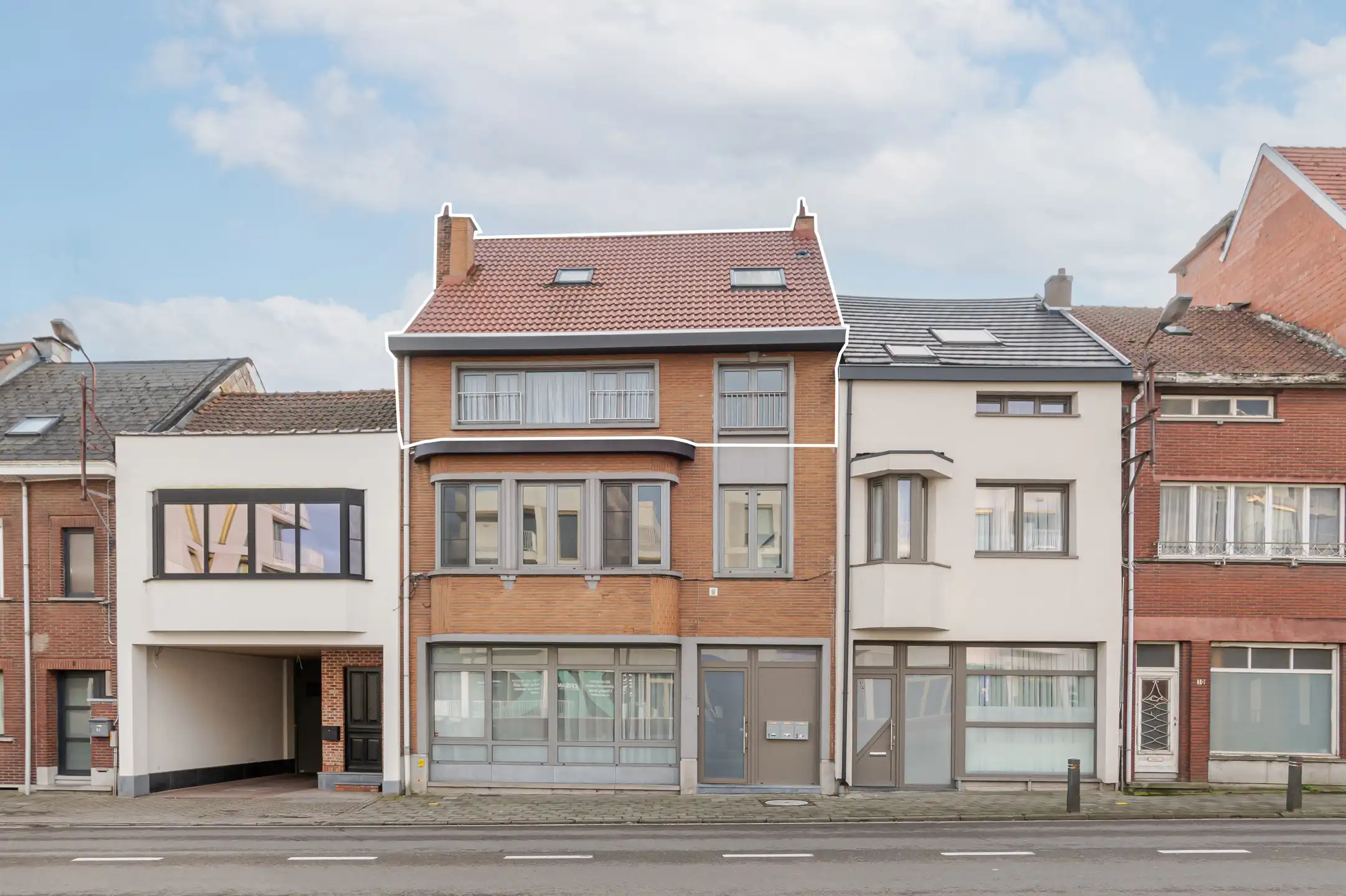 Instapklaar duplex appartement met terras in Willebroek foto 2