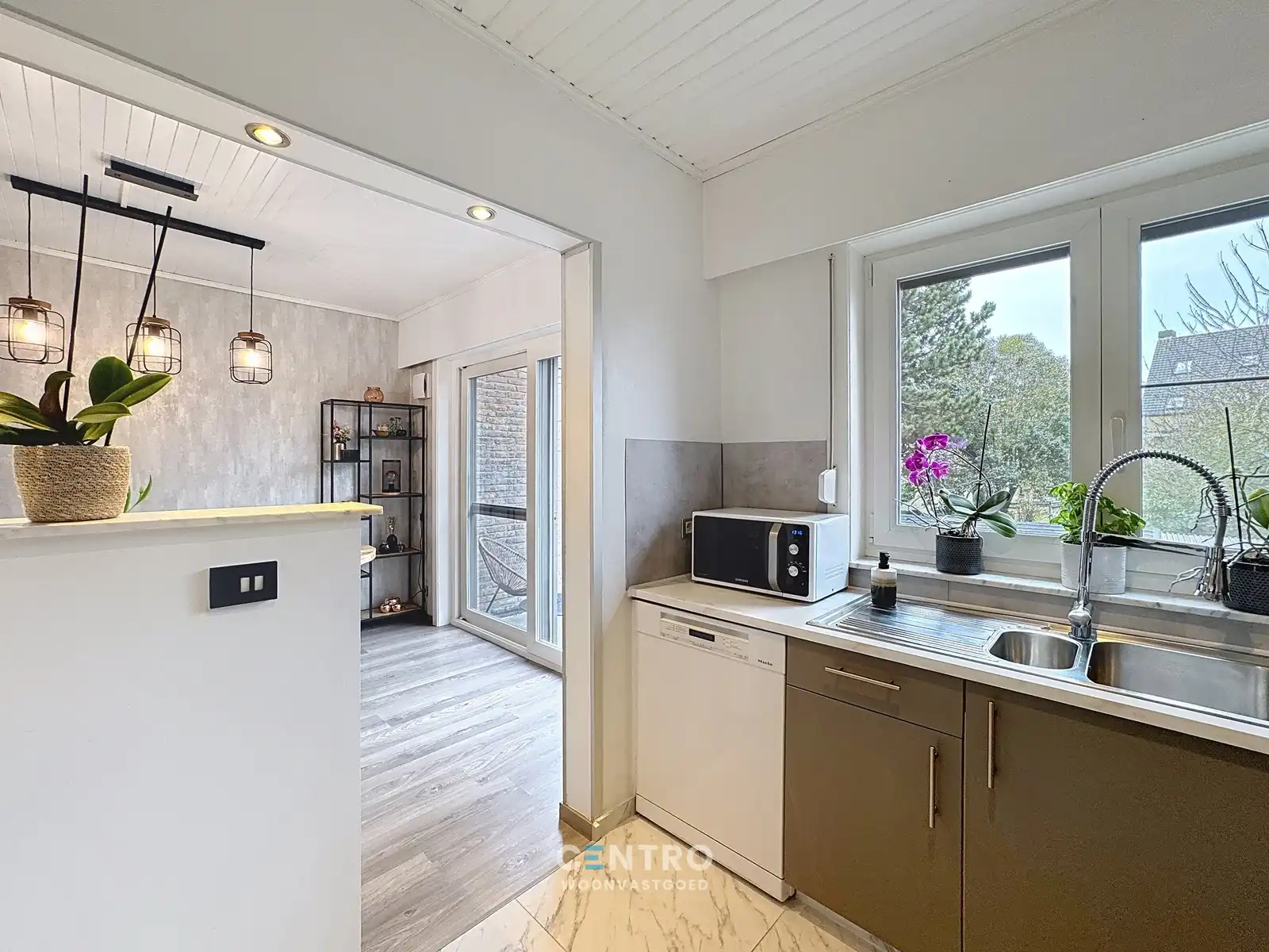 RUIME supergezellige gezinswoning met  4 slpks, garage én ZUIDger. tuin! foto 9