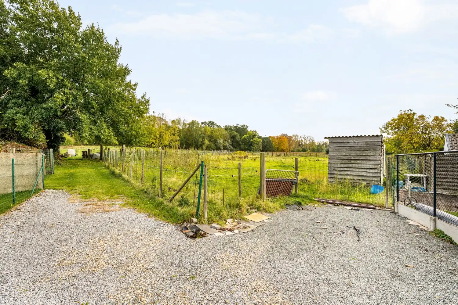 Ruimte, rust en bereikbaarheid: Solide villa met zwembad en achteringang op toplocatie in Erembodegem foto 31