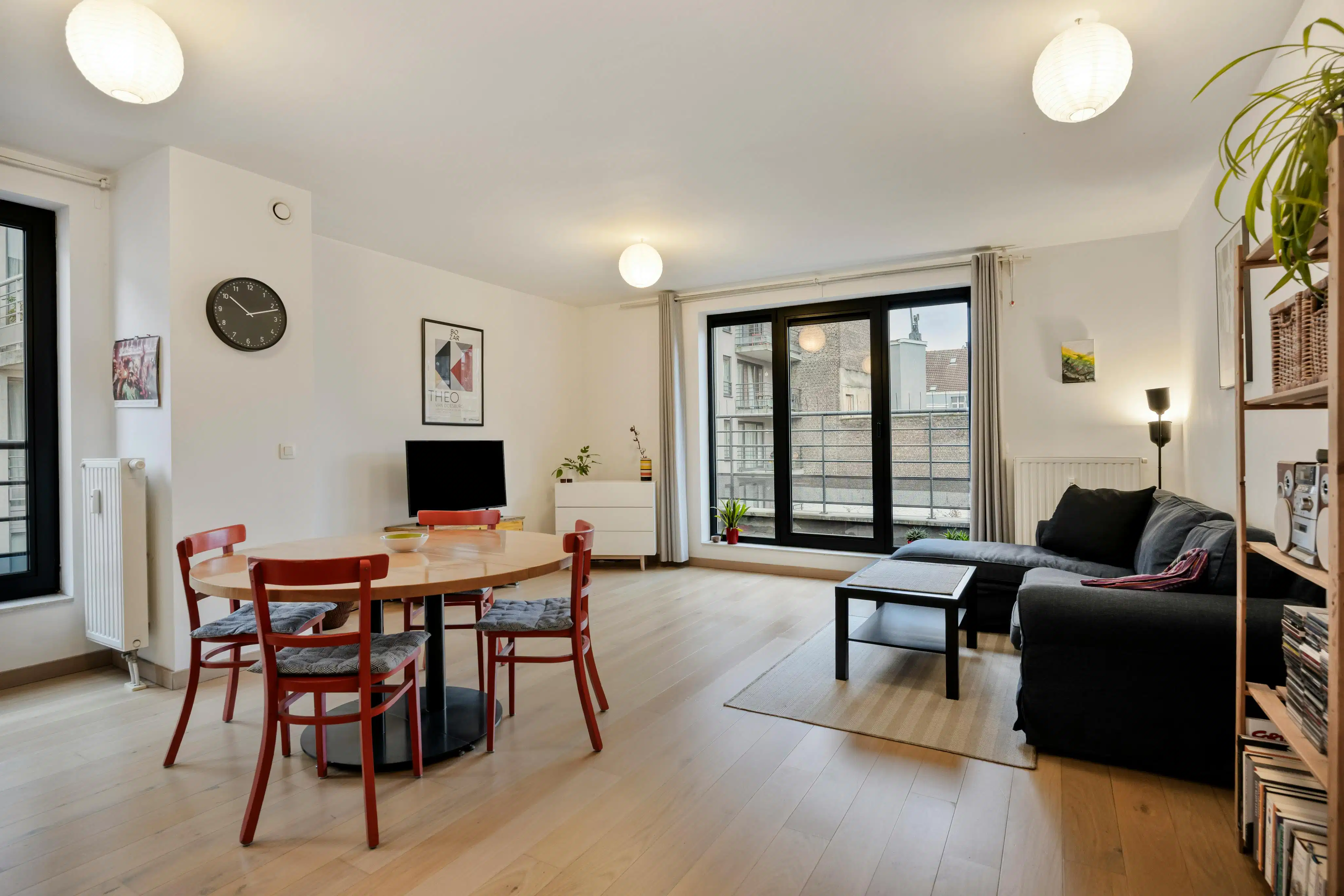 Rustig gelegen 1 slpk appt 65m², met terras en parking  foto 2