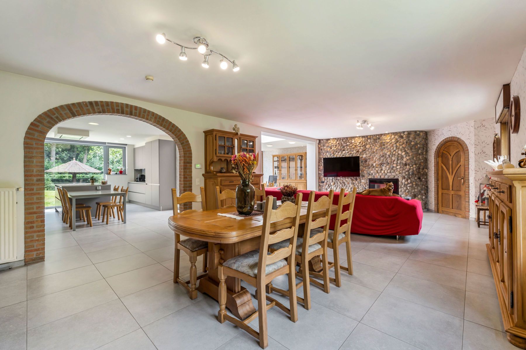 Uitzonderlijk ruime villa - vrij beroep mogelijk foto 7