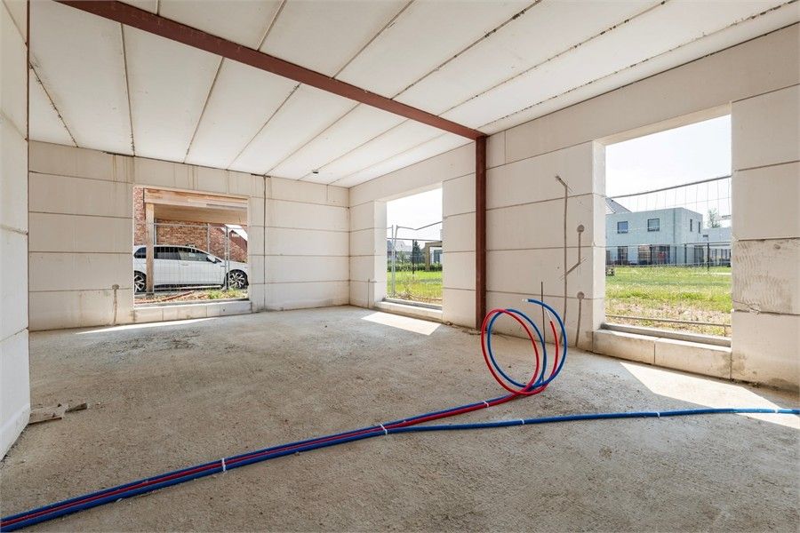 CASCO HALFOPEN BEBOUWING IN MODERNE STIJL MET CARPORT IN ALKEN foto 17