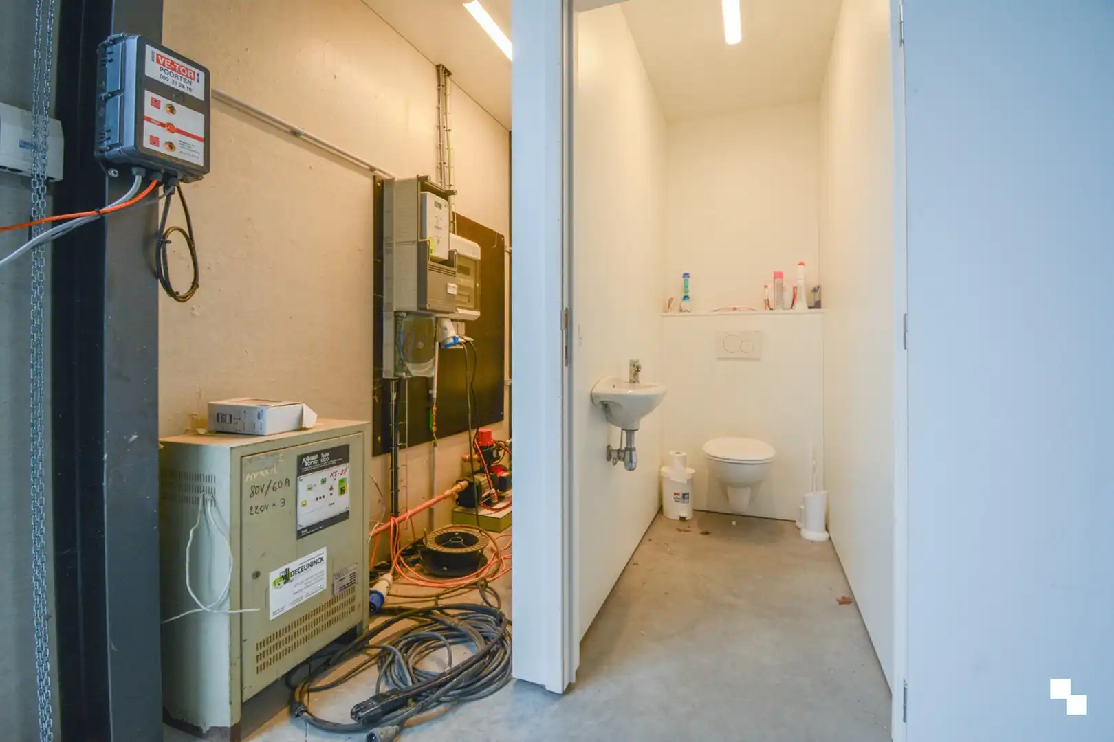 Nieuwbouw KMO-unit van ca. 225 m² te Izegem foto 7
