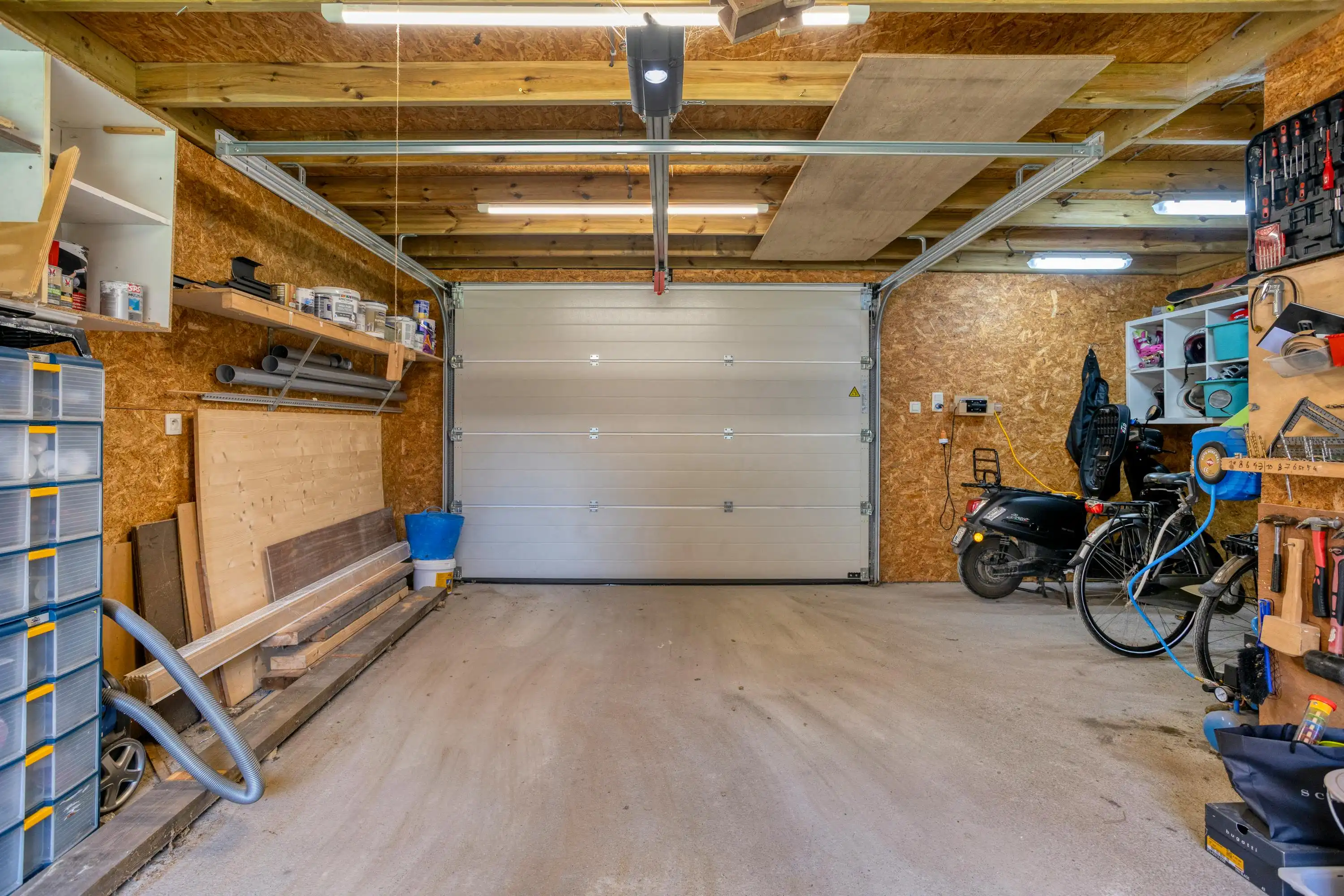 Instapklaar huis met 4 kamers te koop in centrum Desselgem foto 25