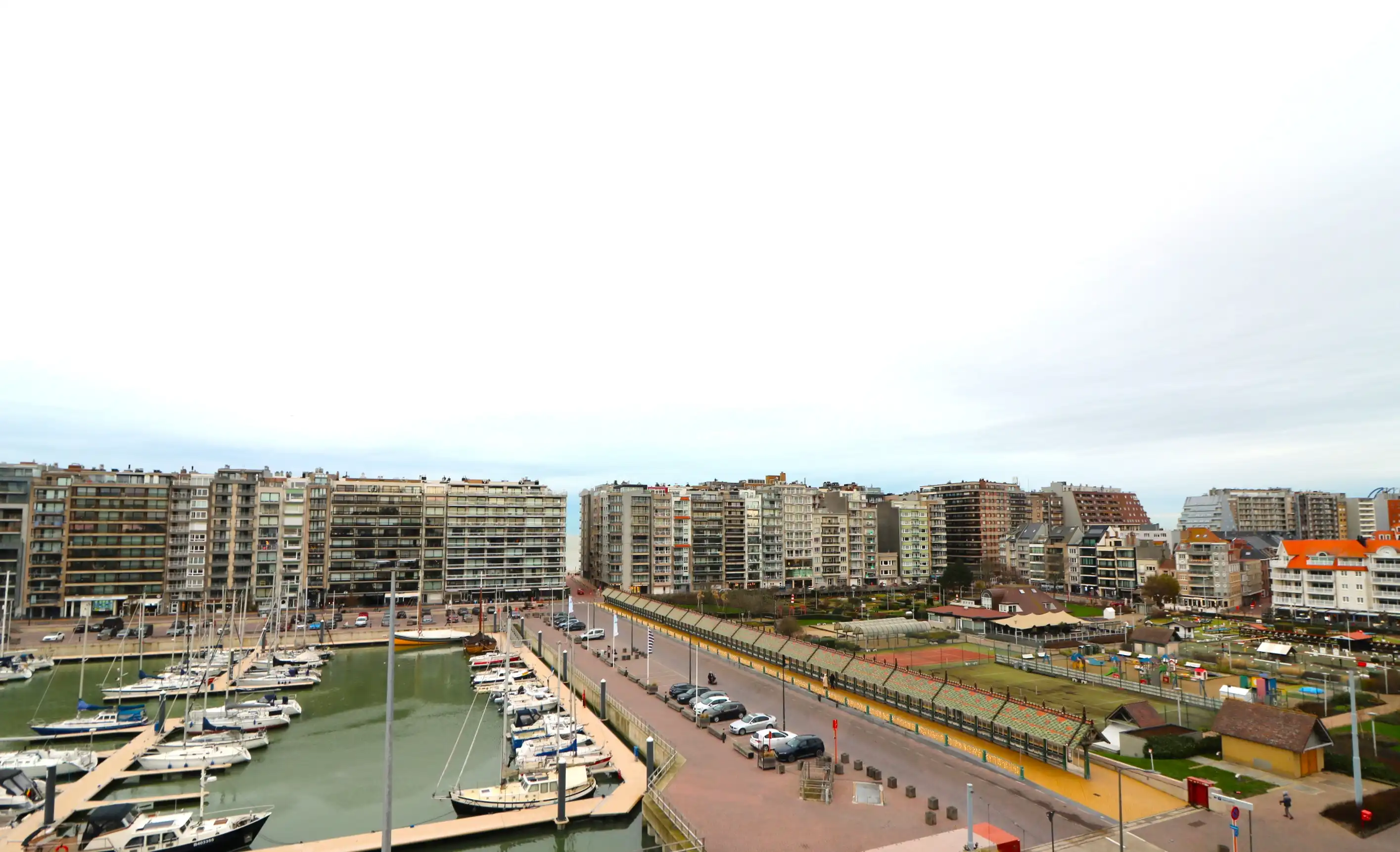 Goed onderhouden 2-slaapkamerappartement aan de Jachthaven van Blankenberge.  foto 8