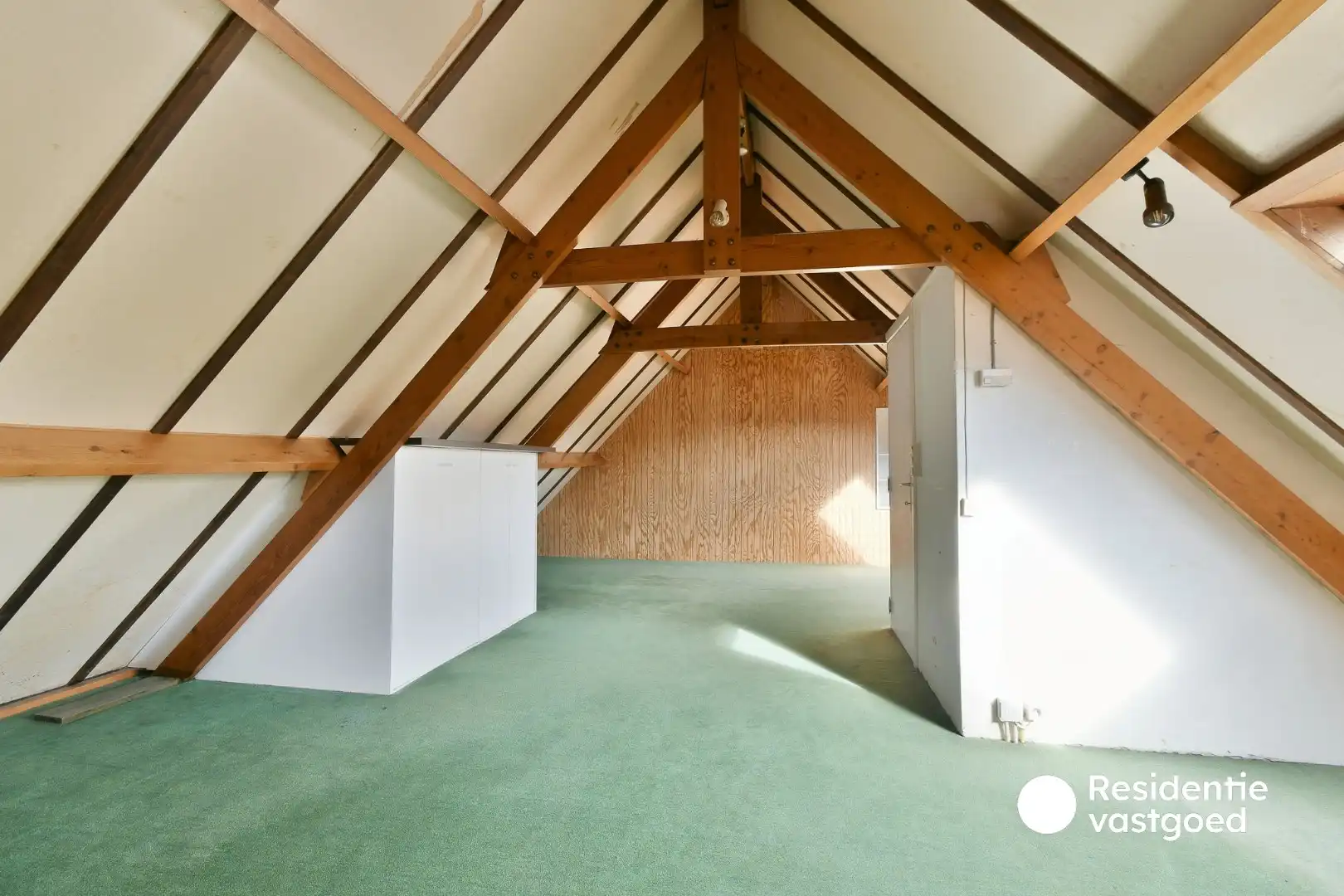 Ruime rijwoning met 6 slaapkamers in Gistel foto 17