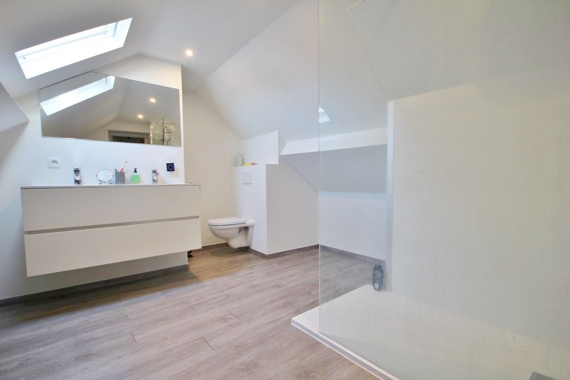 Duplexappartement op wandelafstand van het openbaar vervoer foto 10