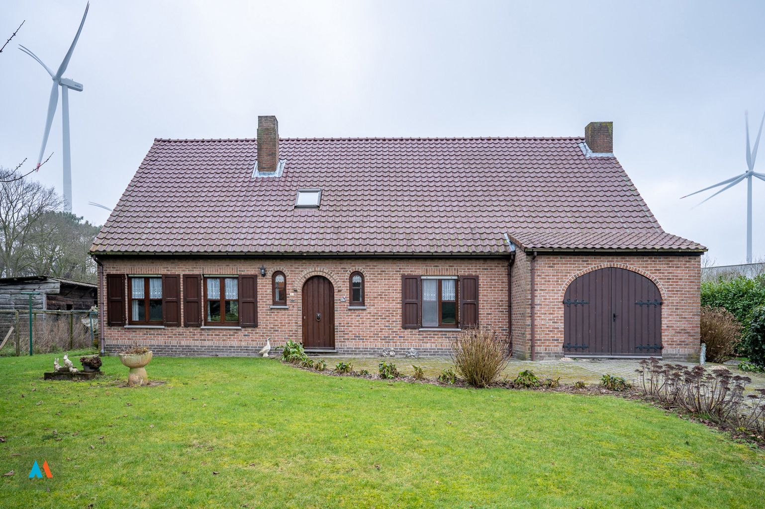 Hoofdfoto van de publicatie: Boerderij met schuur