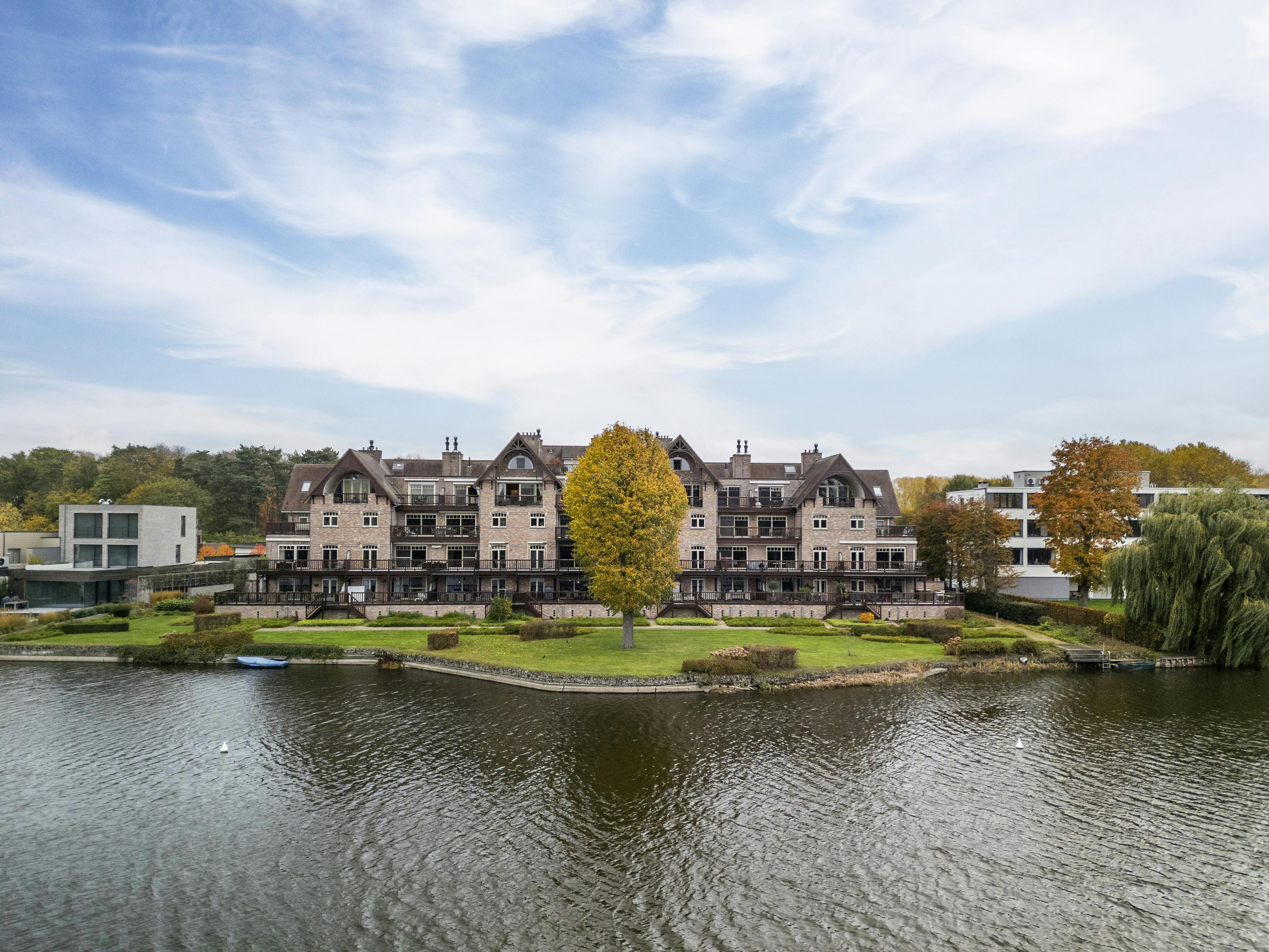 Exclusieve duplex met 3 slaapkamers en adembenemend zicht foto 2