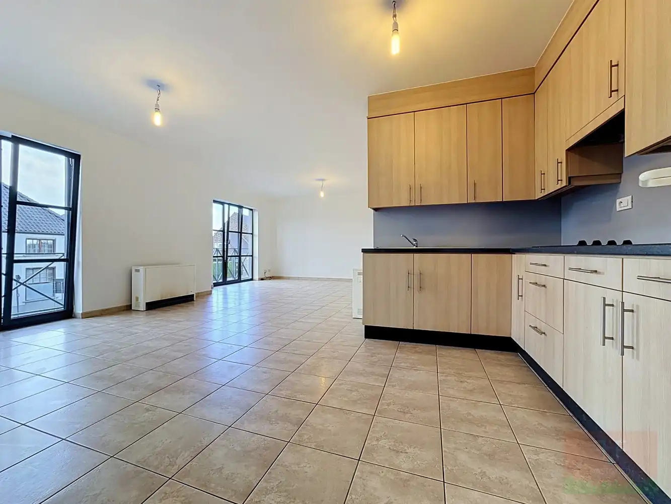 Lichtrijk, instapklaar appartement met privé-garage in het pittoreske Bavegem foto 7
