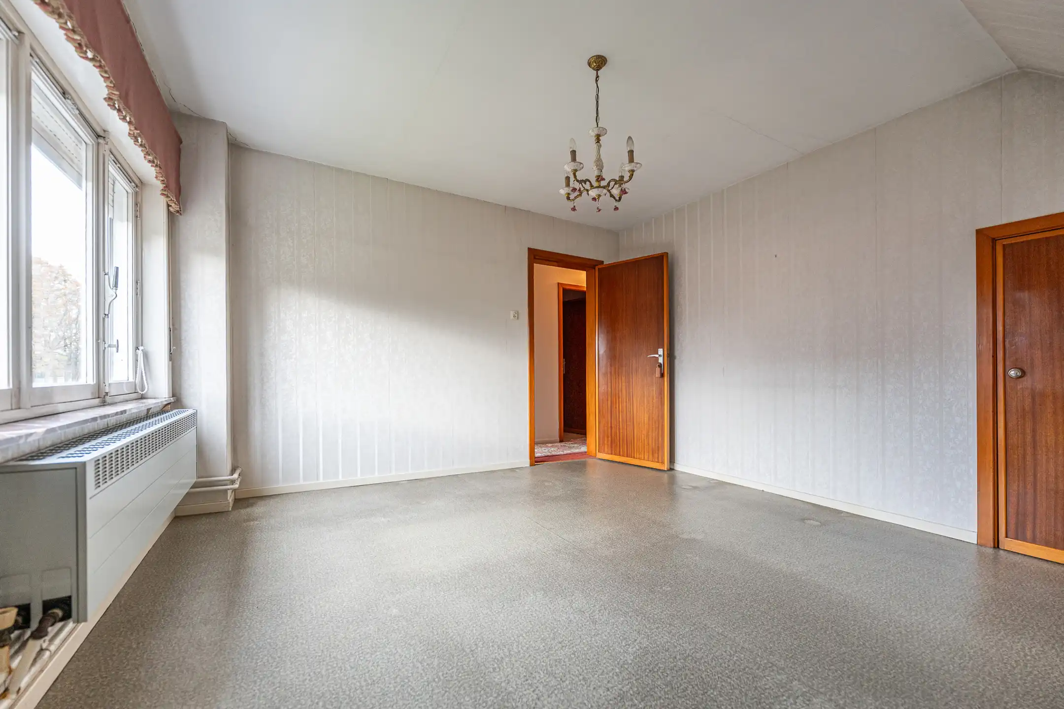 Woning in half-open bebouwing op 8 are foto 18