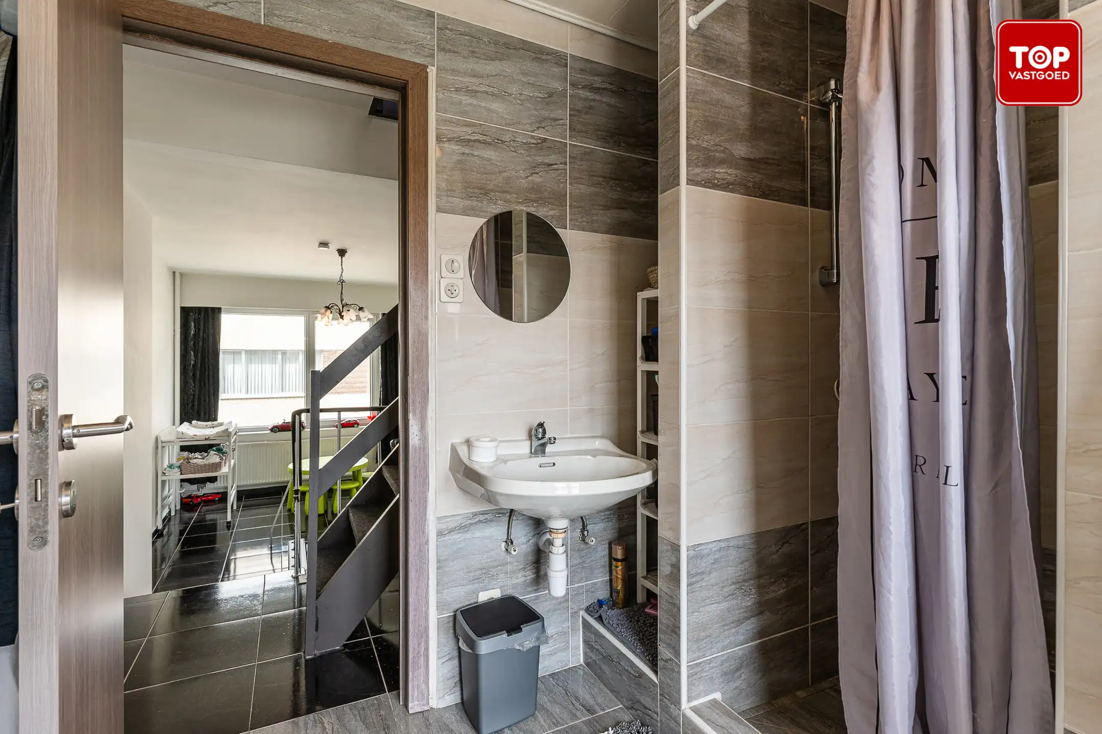 Instapklare HOB met 4 slaapkamers en tuin foto 20