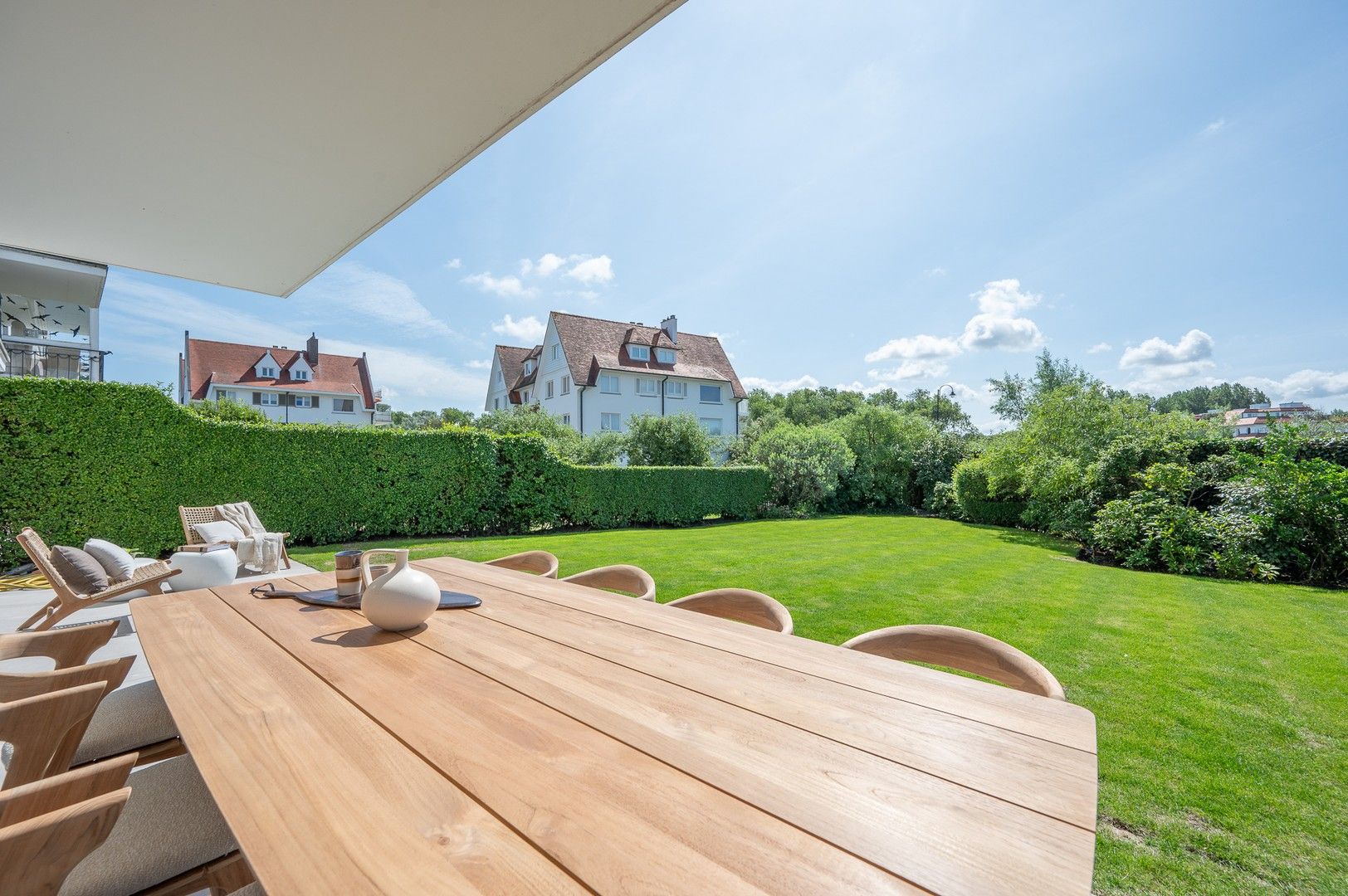 Magnifiek tuinappartement met zonnige tuin in een villa residentie in het Zoute, nabij de Wandeldijk. foto 6