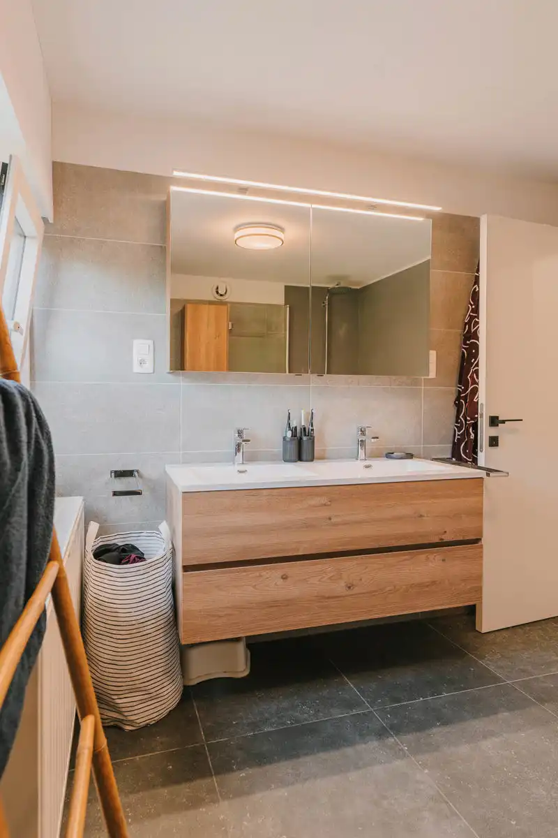 Stijlvol gerenoveerde open bebouwing op 630 m² foto 19