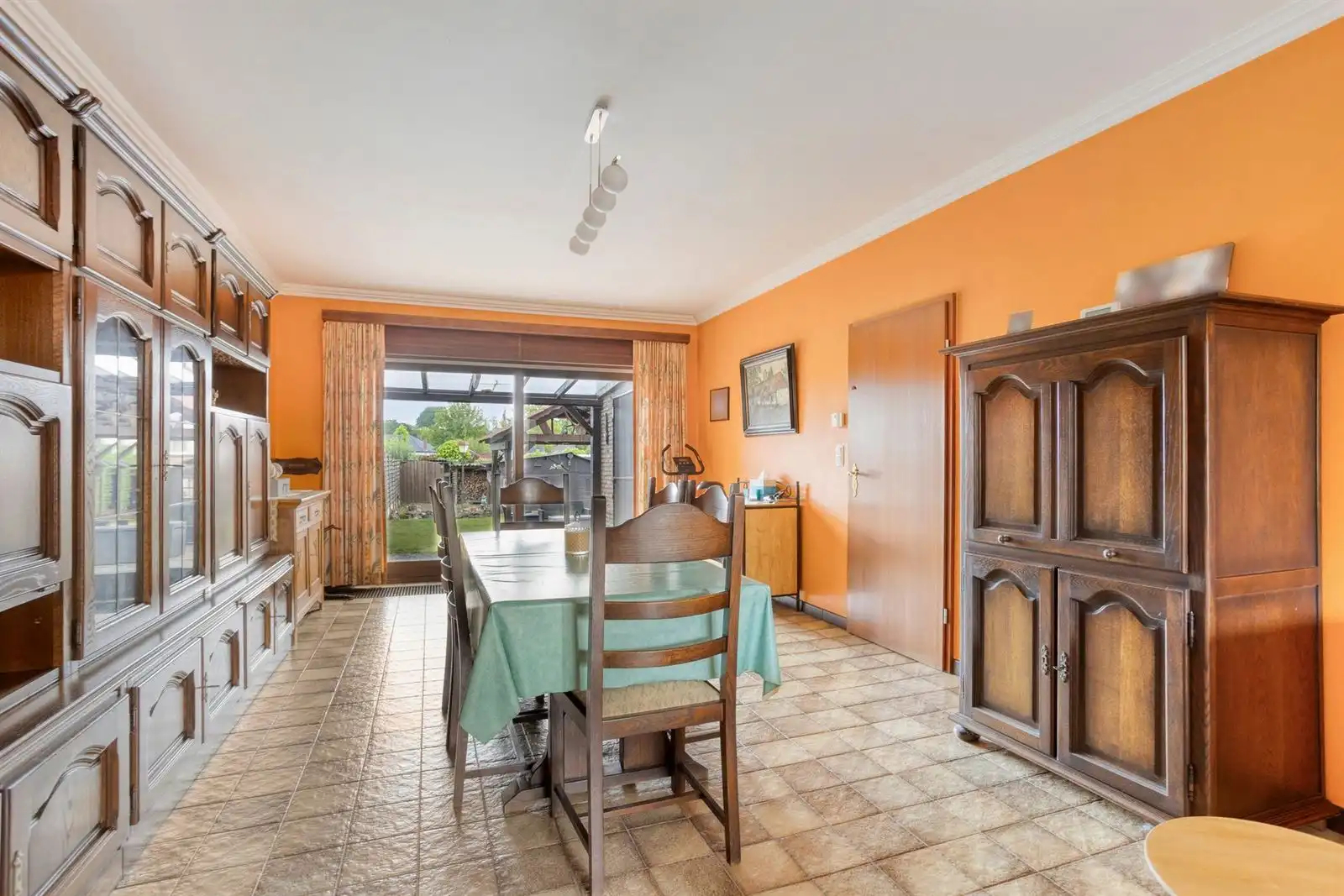 Woning te koop met 3 slaapkamers en ruime zolder foto 8