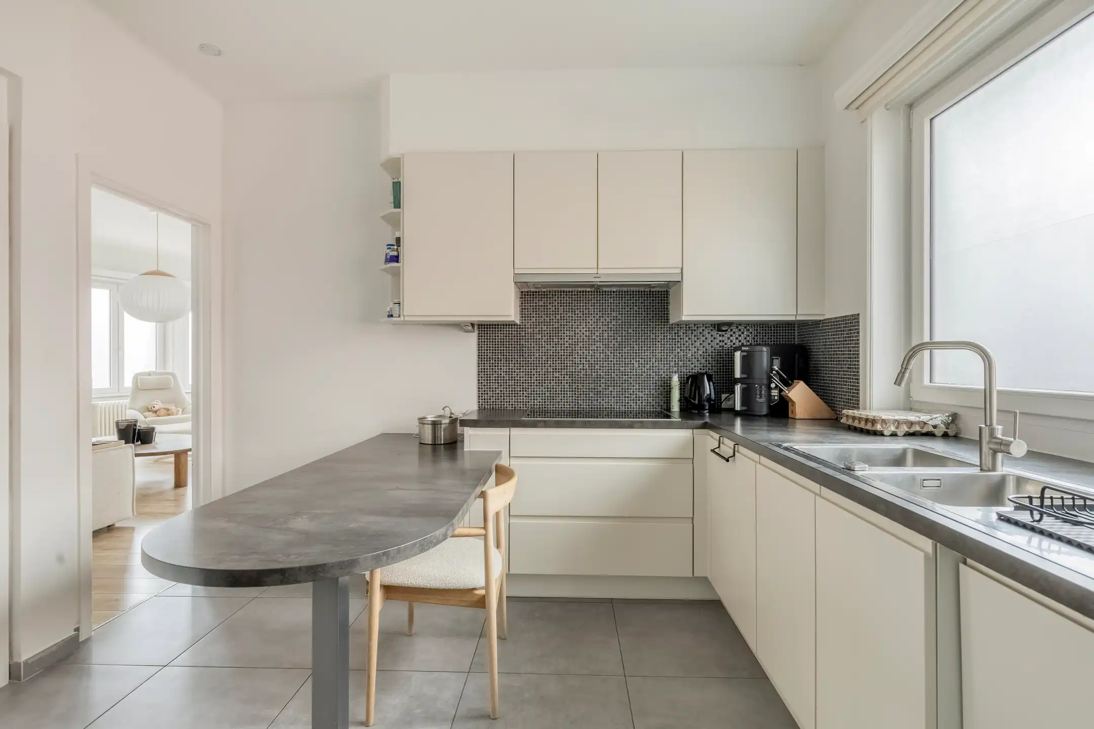 🏡 Volledig gerenoveerde triplex in Drogenbos foto 4
