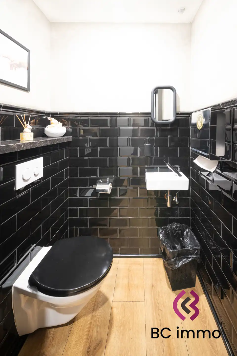 Verhuurde horecazaak met professionele keuken, tuin en ruime bijbouw te koop in Genk foto 6