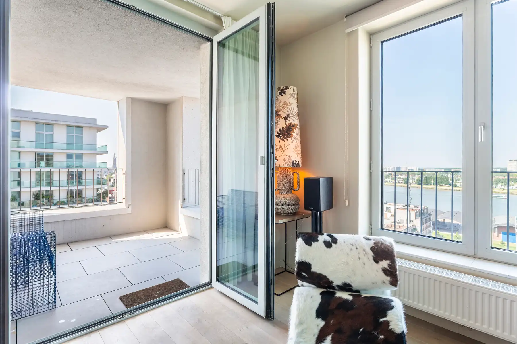 Lichtrijk appartement met unieke zichten over het Eilandje foto 3
