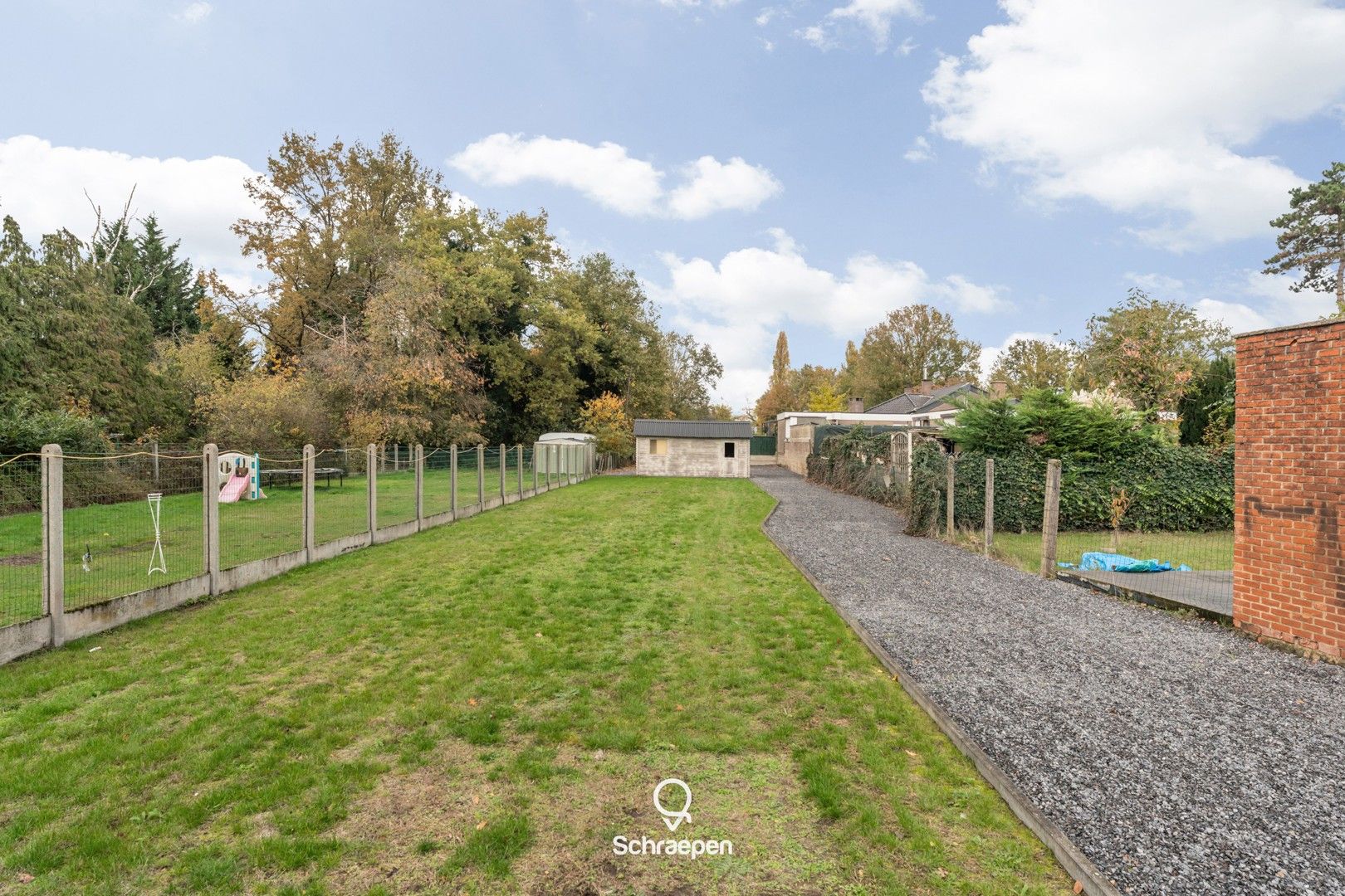 Karaktervolle woning met 2 slpks op een perceel van circa 8,5 are te Genk! foto 24