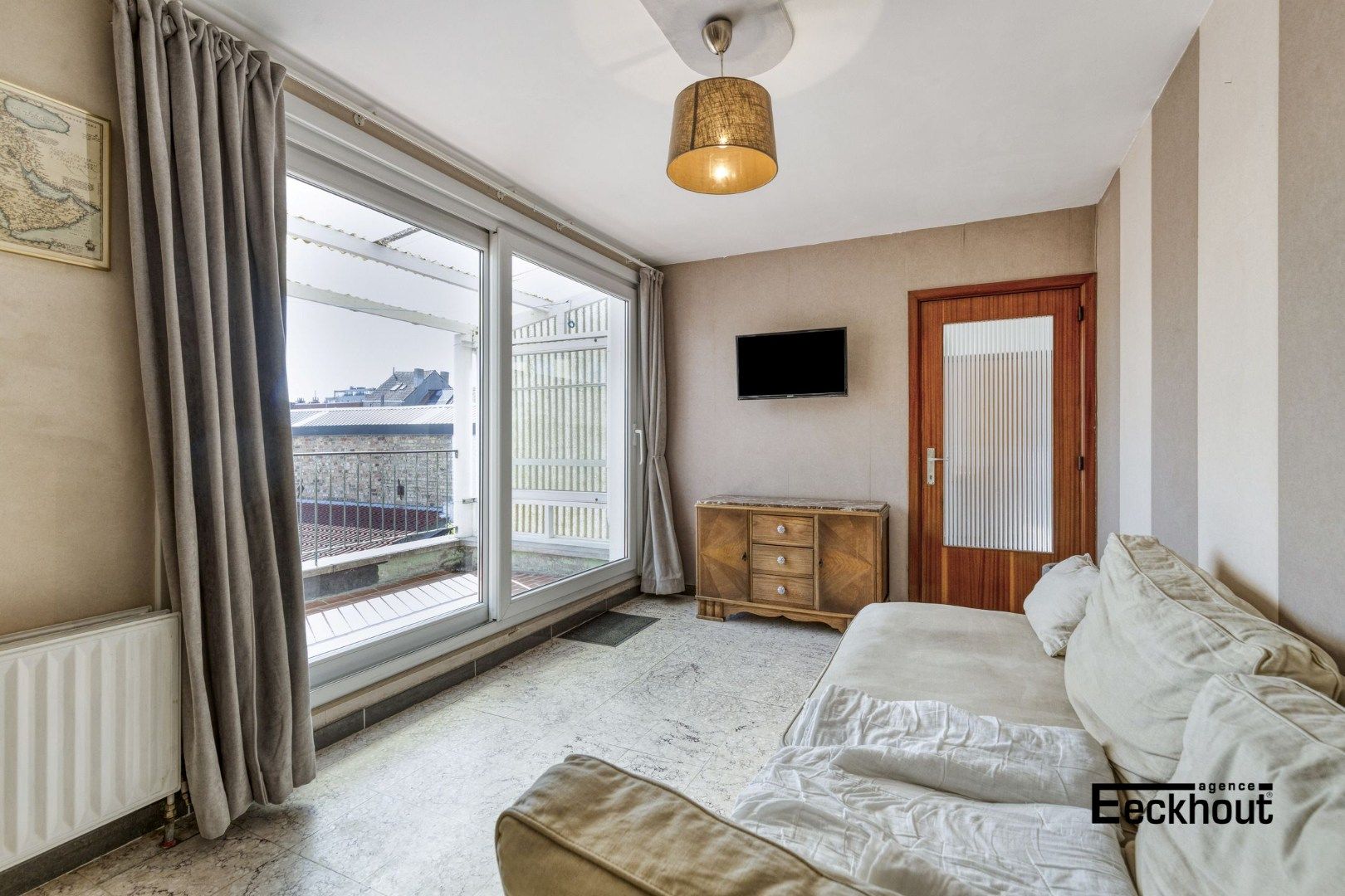 Zeer ruime woning met veel potentieel! foto 5