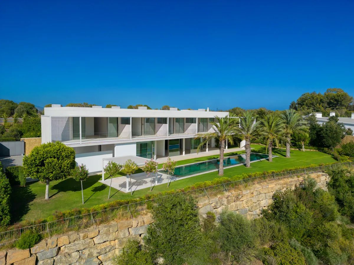 Adembenemende luxe villa met panoramisch uitzicht in exclusief golfresort foto 2
