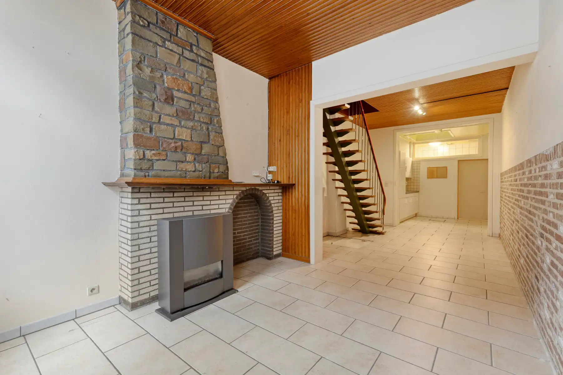Op te frissen woning zonder renovatieverplichting foto 3