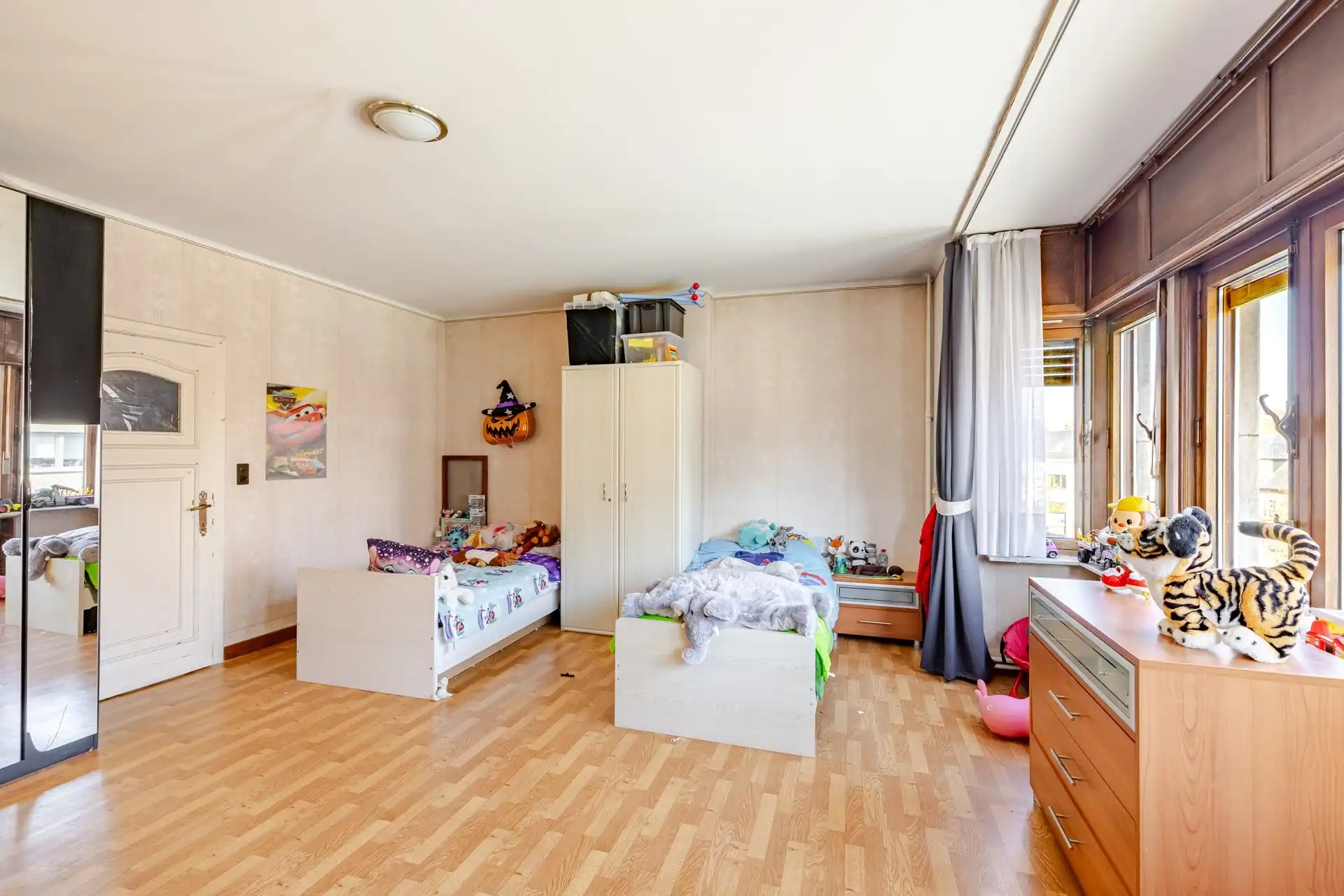 Ruime gezinswoning met 5 slaapkamers te Heldergem foto 16