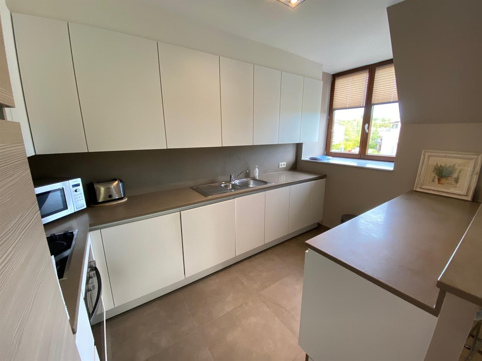 Penthoude gemeubeld 2 slaapkamer (Val Duchesse) foto 3